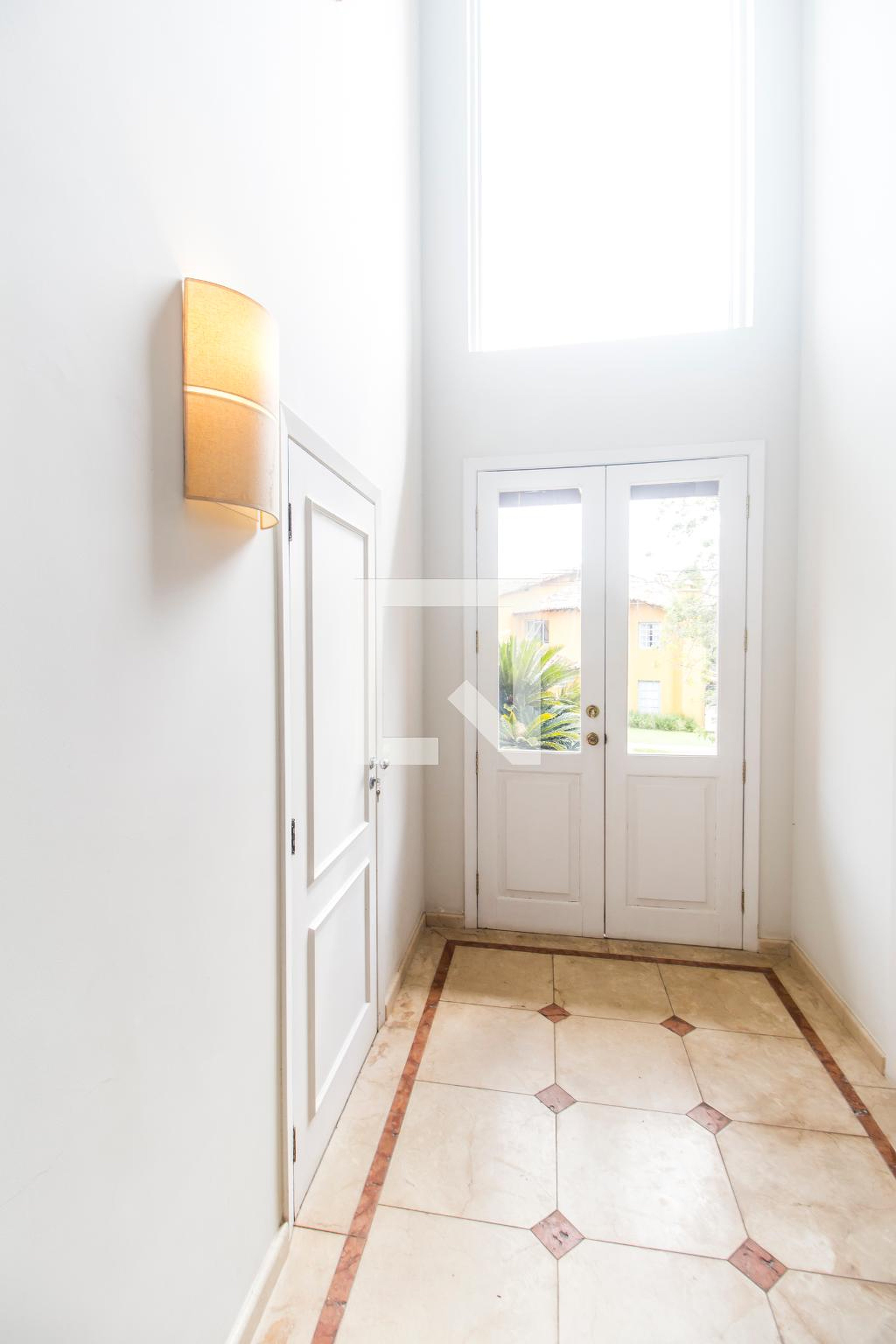 Entrada Condomínio em Alameda Apetubas, 210