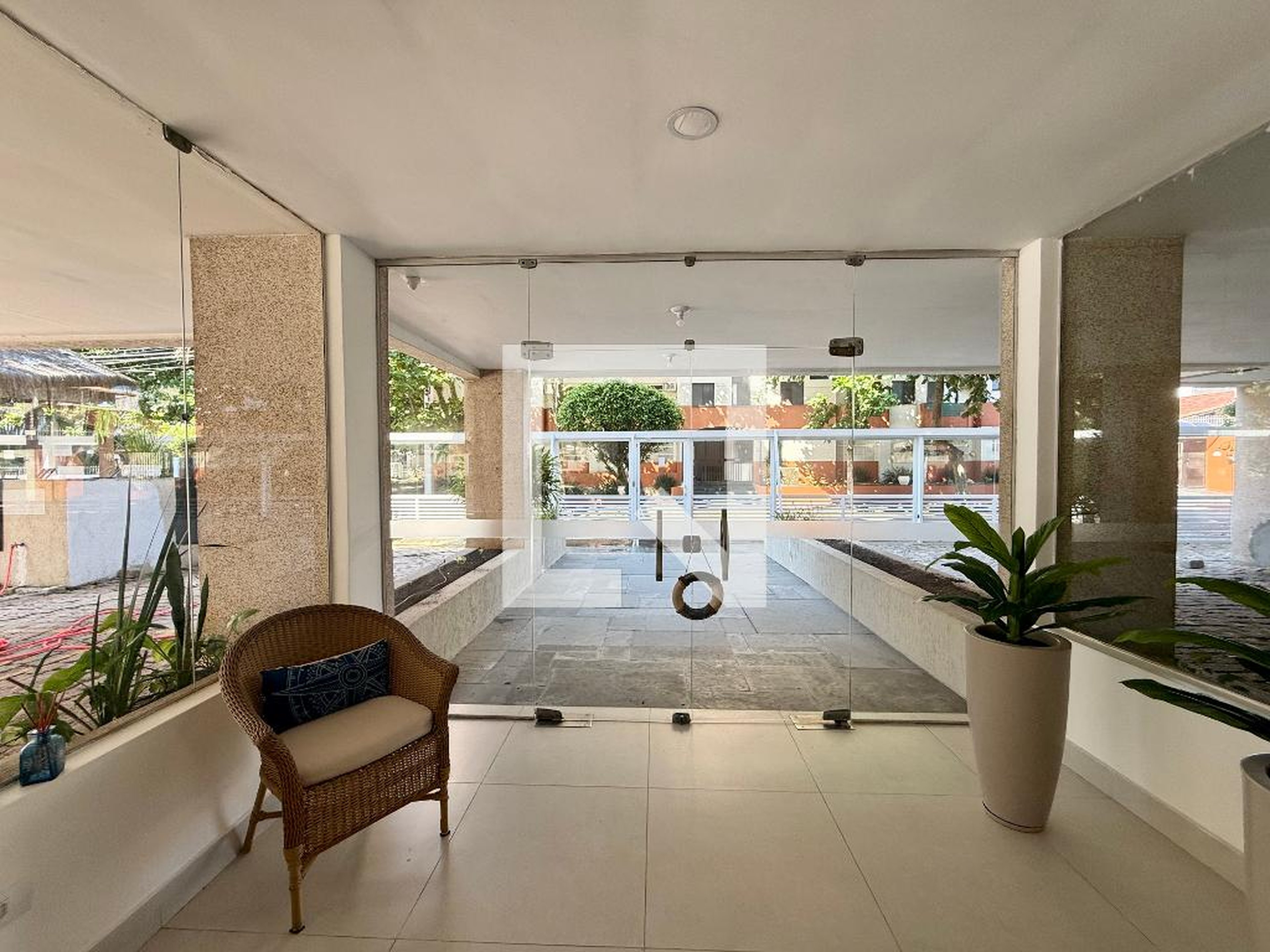 Hall de entrada Condomínio Açahi