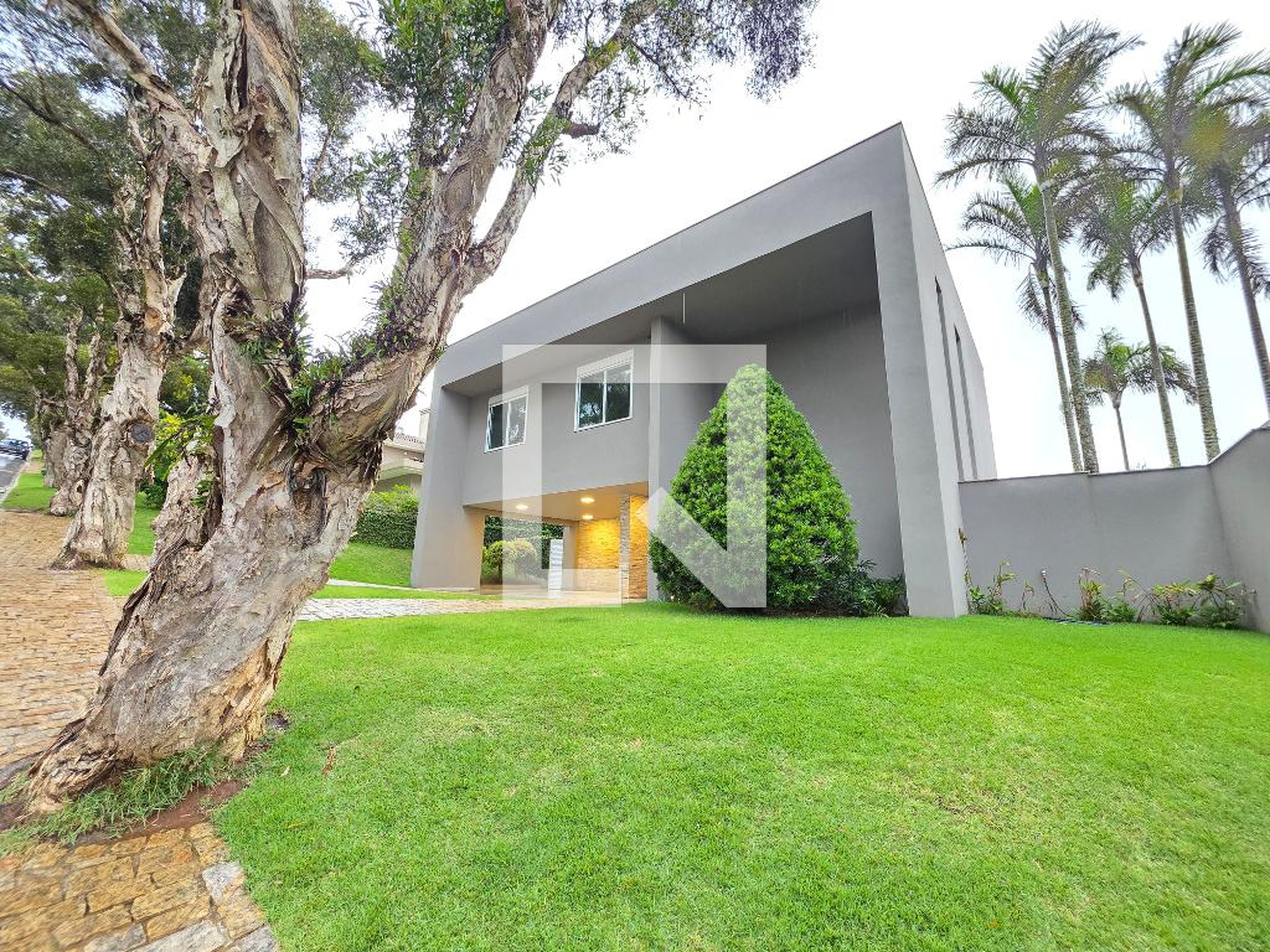 Fachada Condomínio em Rua Melaleuca, 273