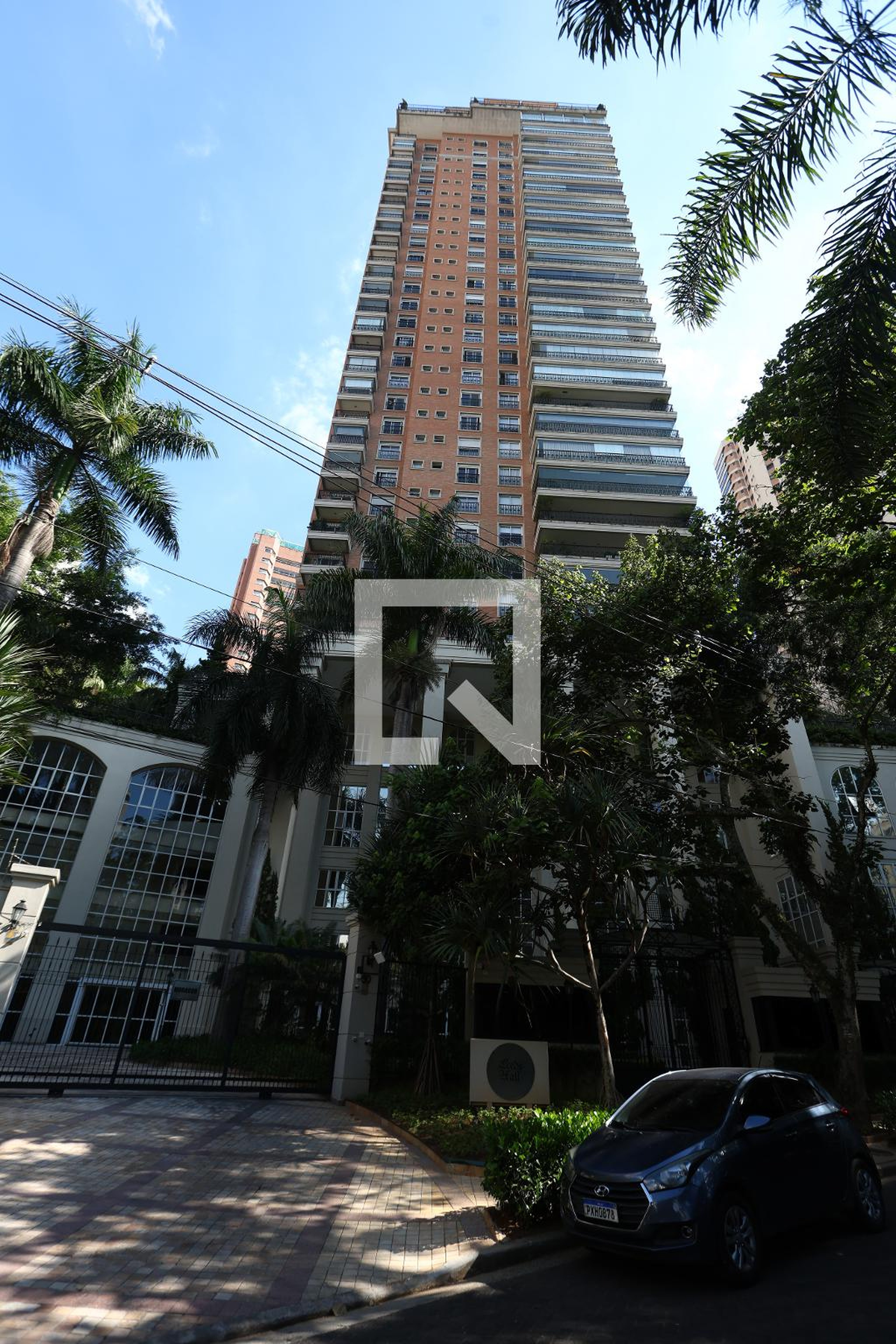 Fachada Condomínio Leeds Hall