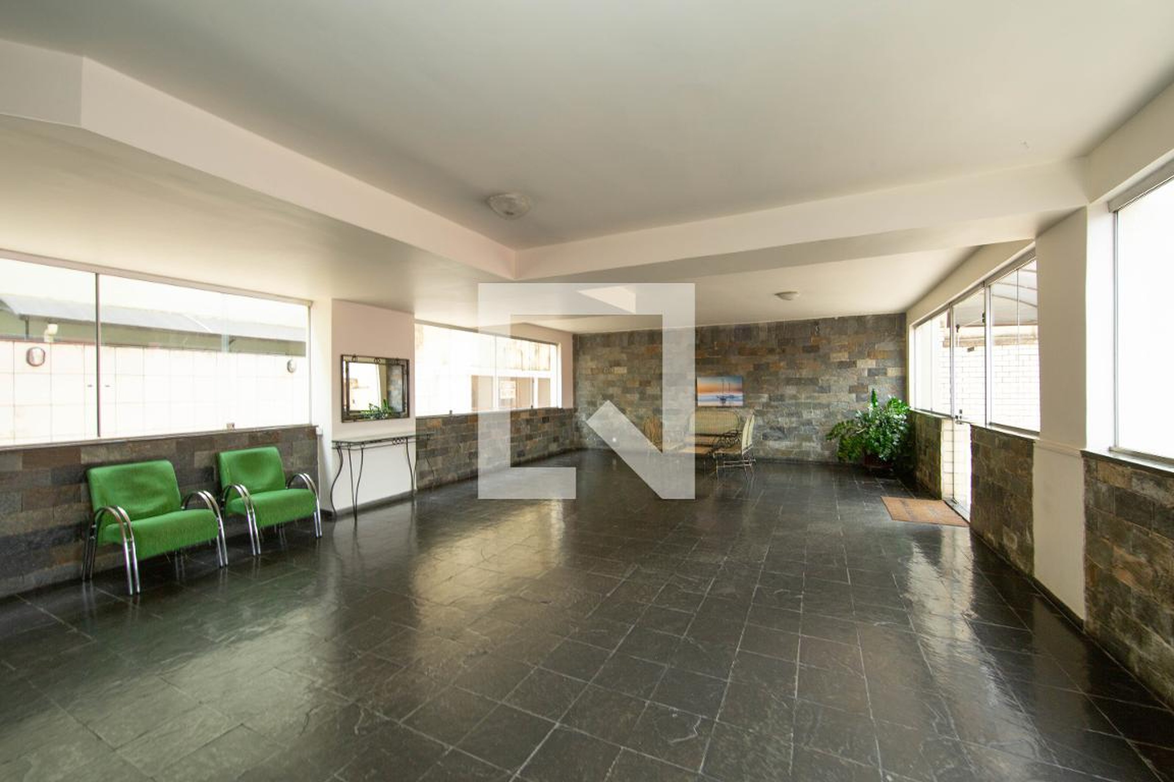 HALL - null