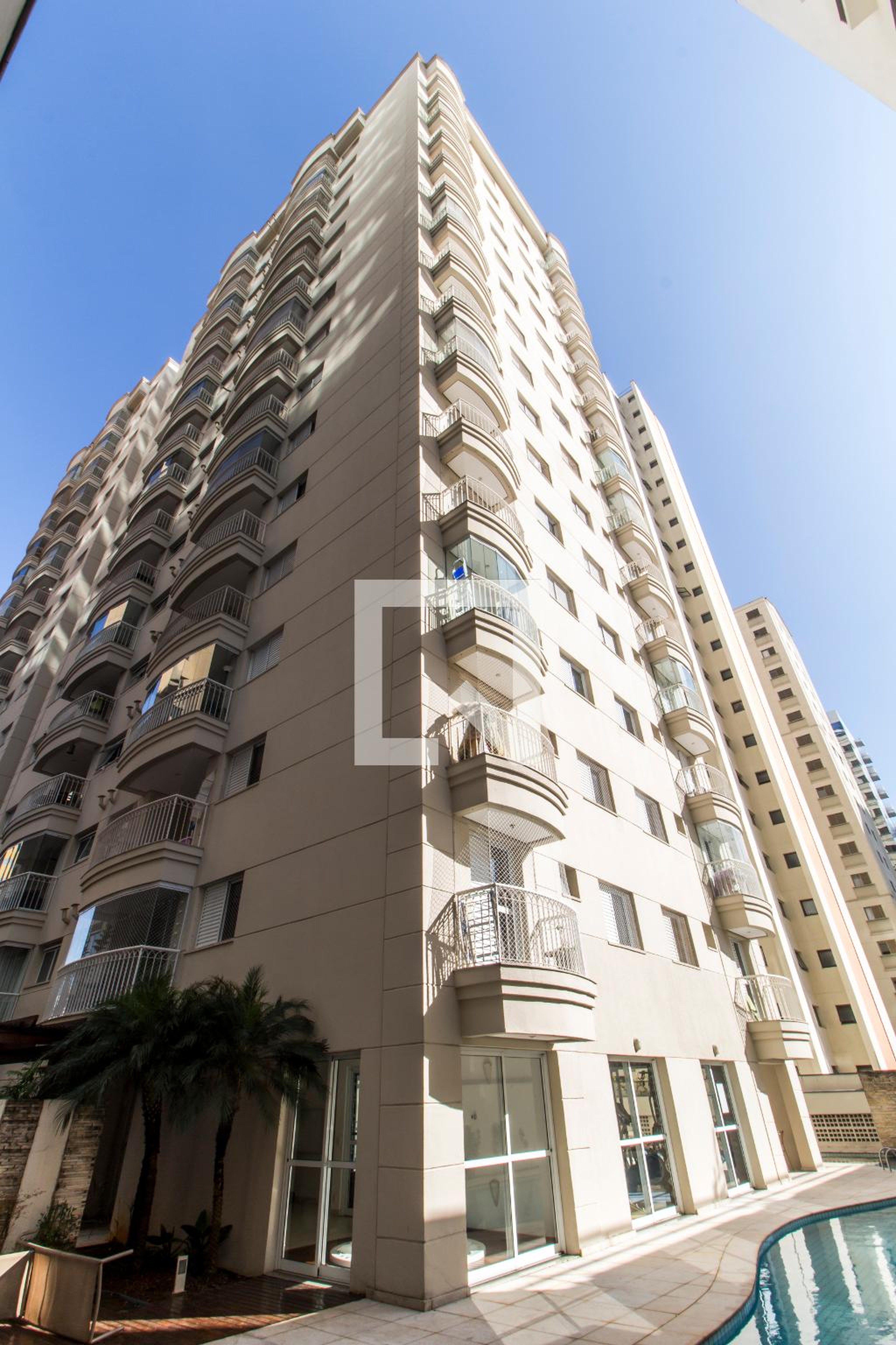 Fachada Condomínio em Alameda Grajaú, 16