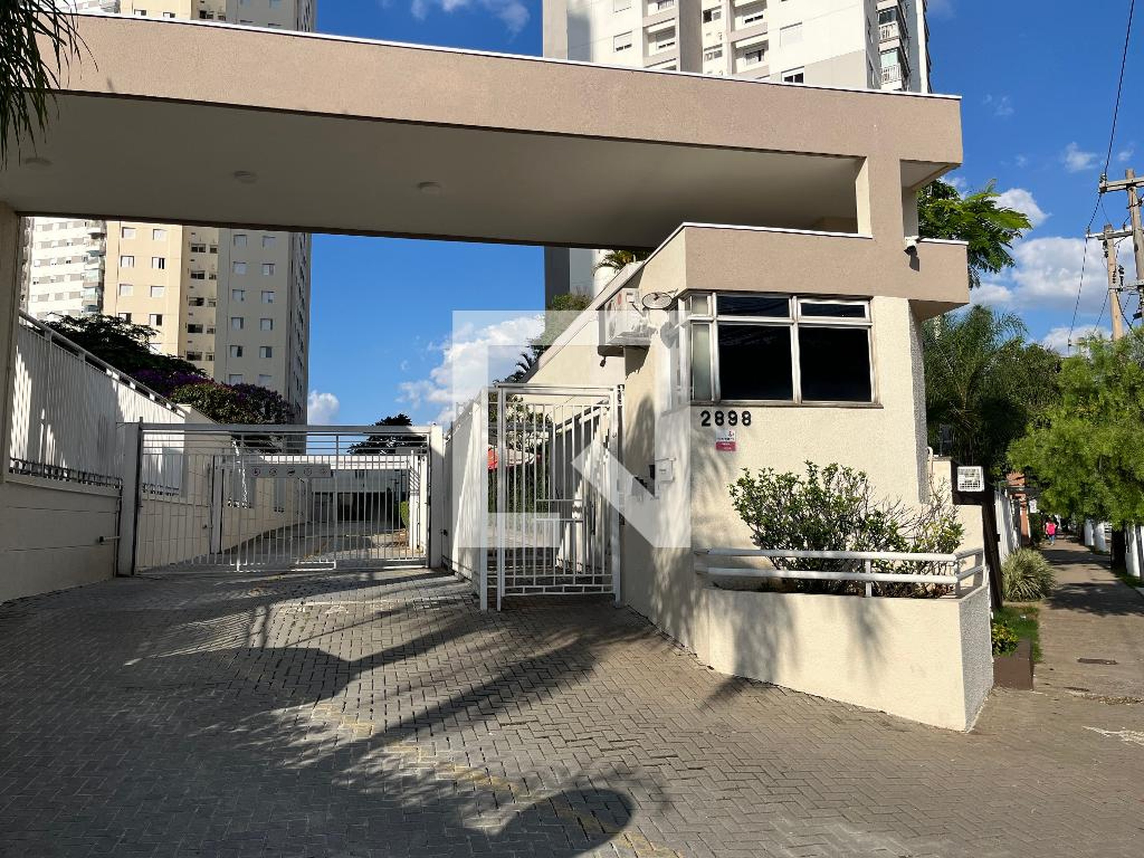 Fachada do Prédio Condomínio Jardim dos Girassóis