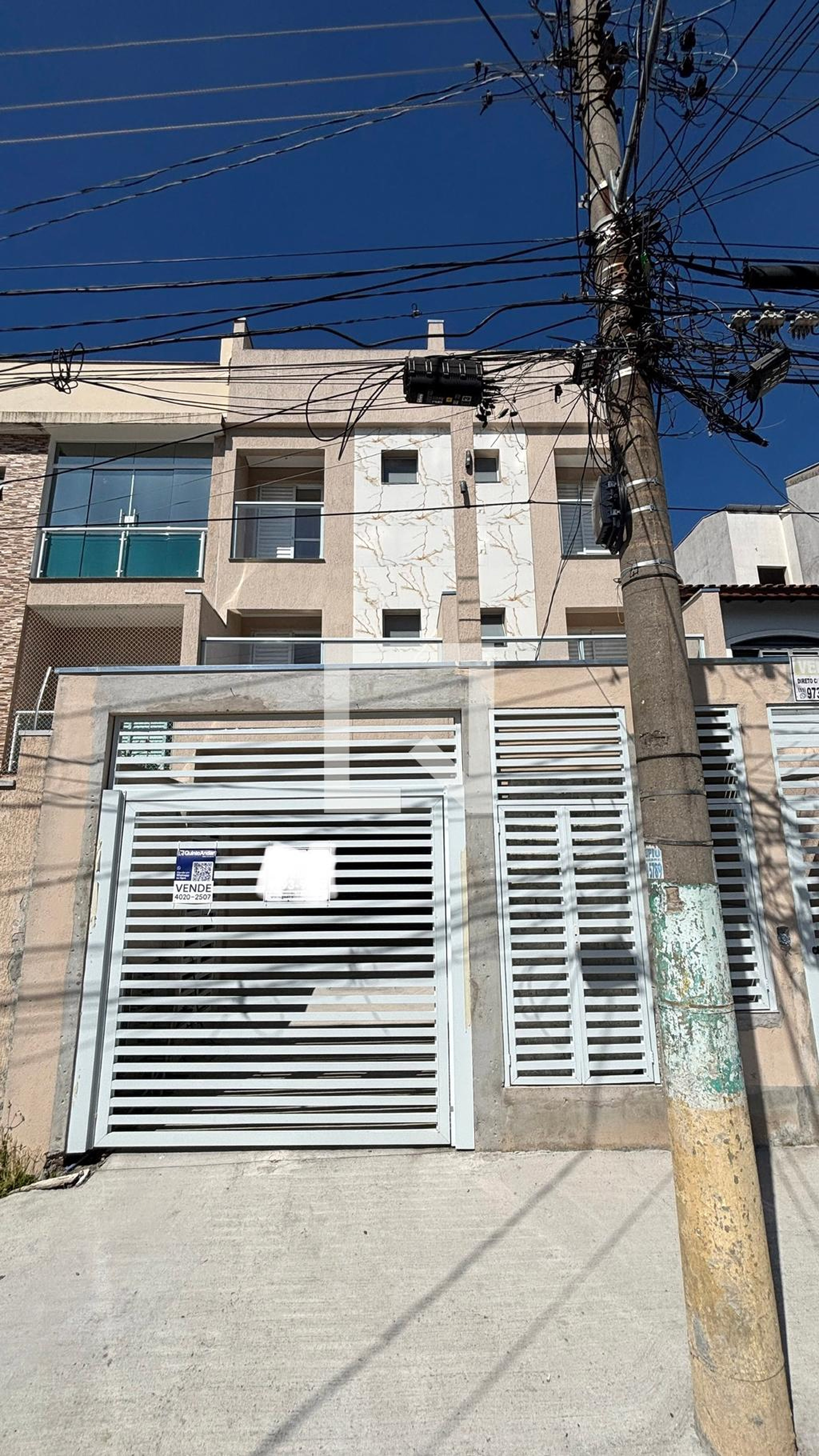 Fachada Condomínio em Rua Jurema, 126