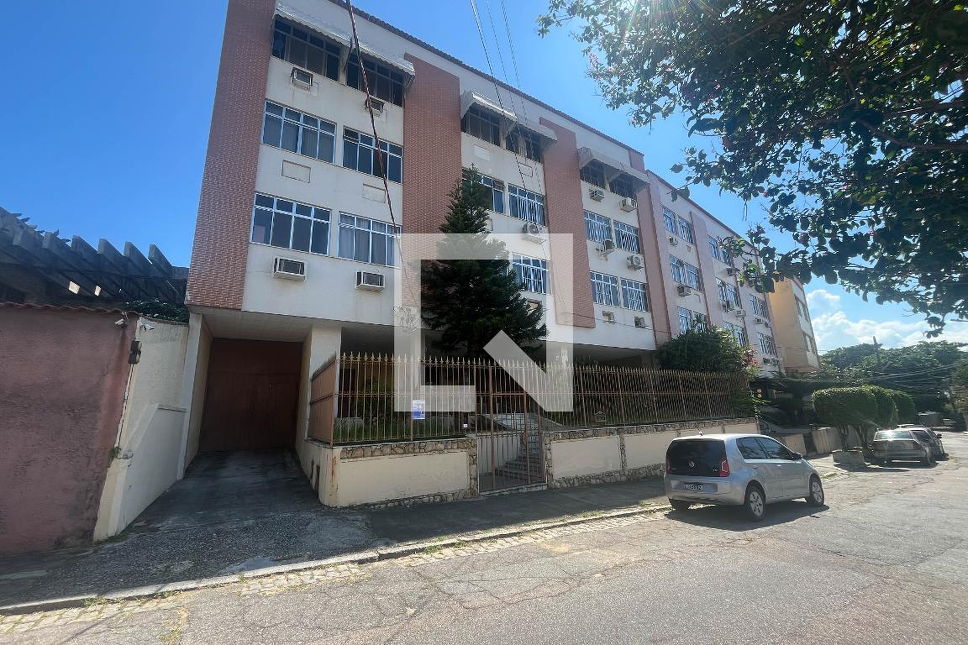 Fachada Condomínio em Rua Bom Retiro, 310