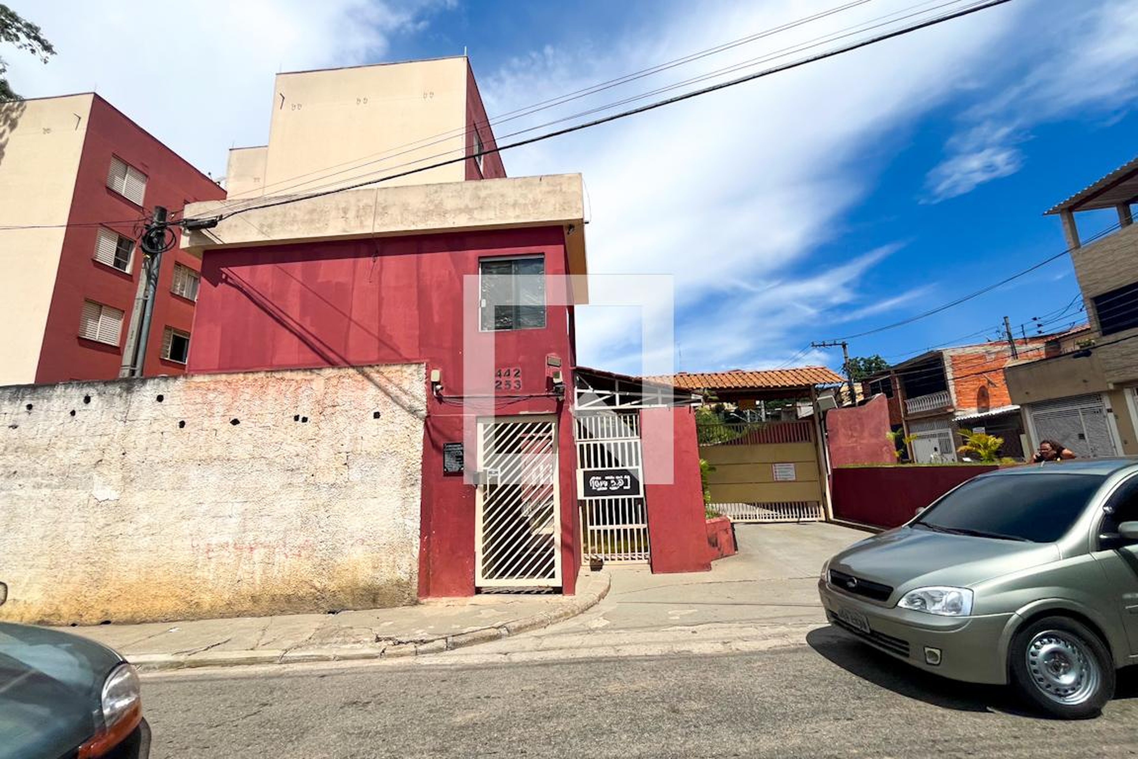 Fachada Condomínio em Rua Monte Azul Paulista, 442