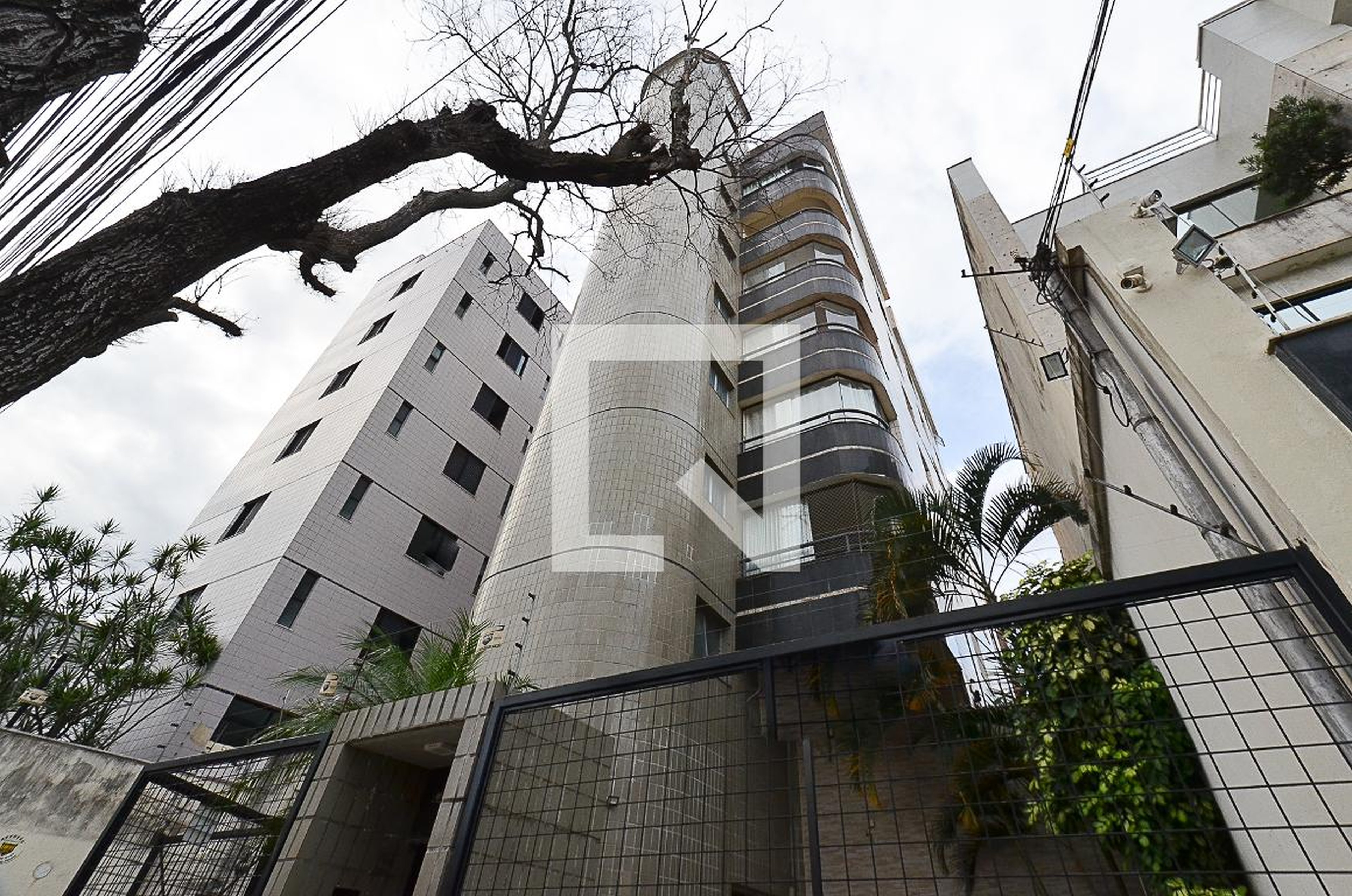 Fachada Condomínio em Rua Aquiles Lobo, 314