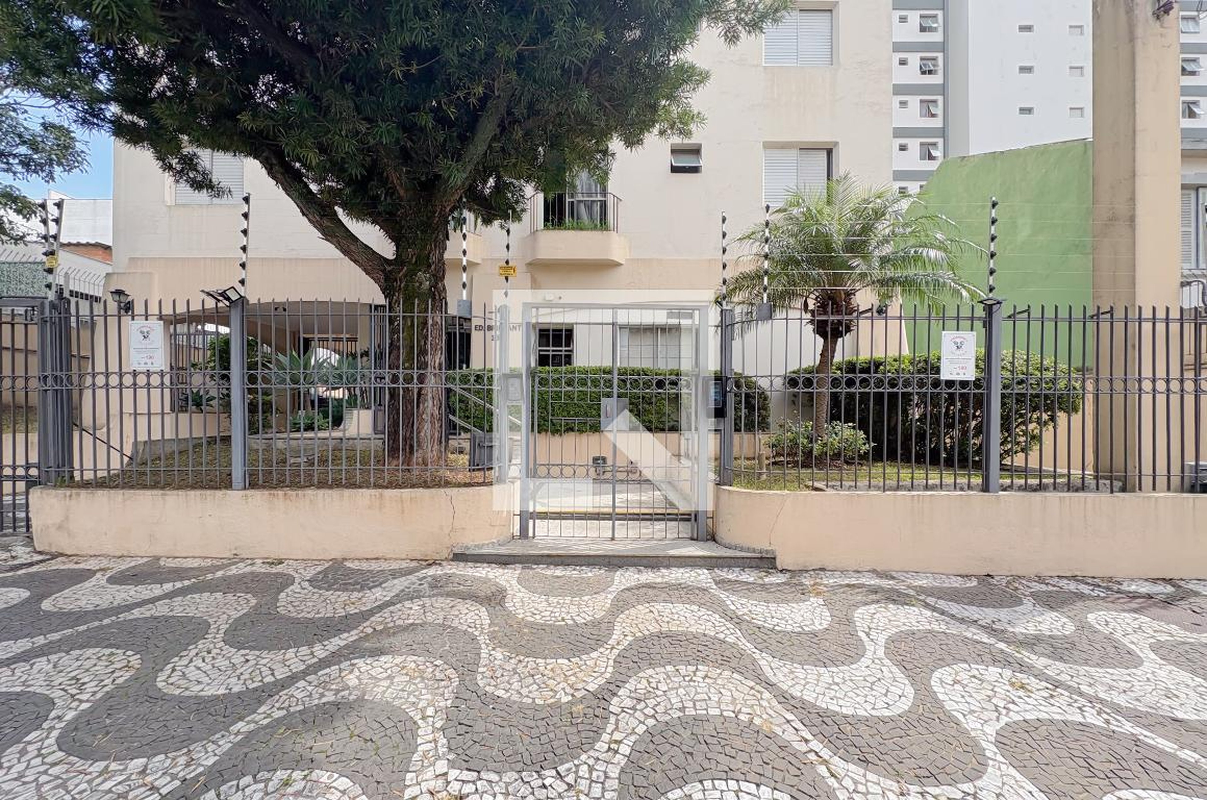 Fachada Condomínio Brilhante