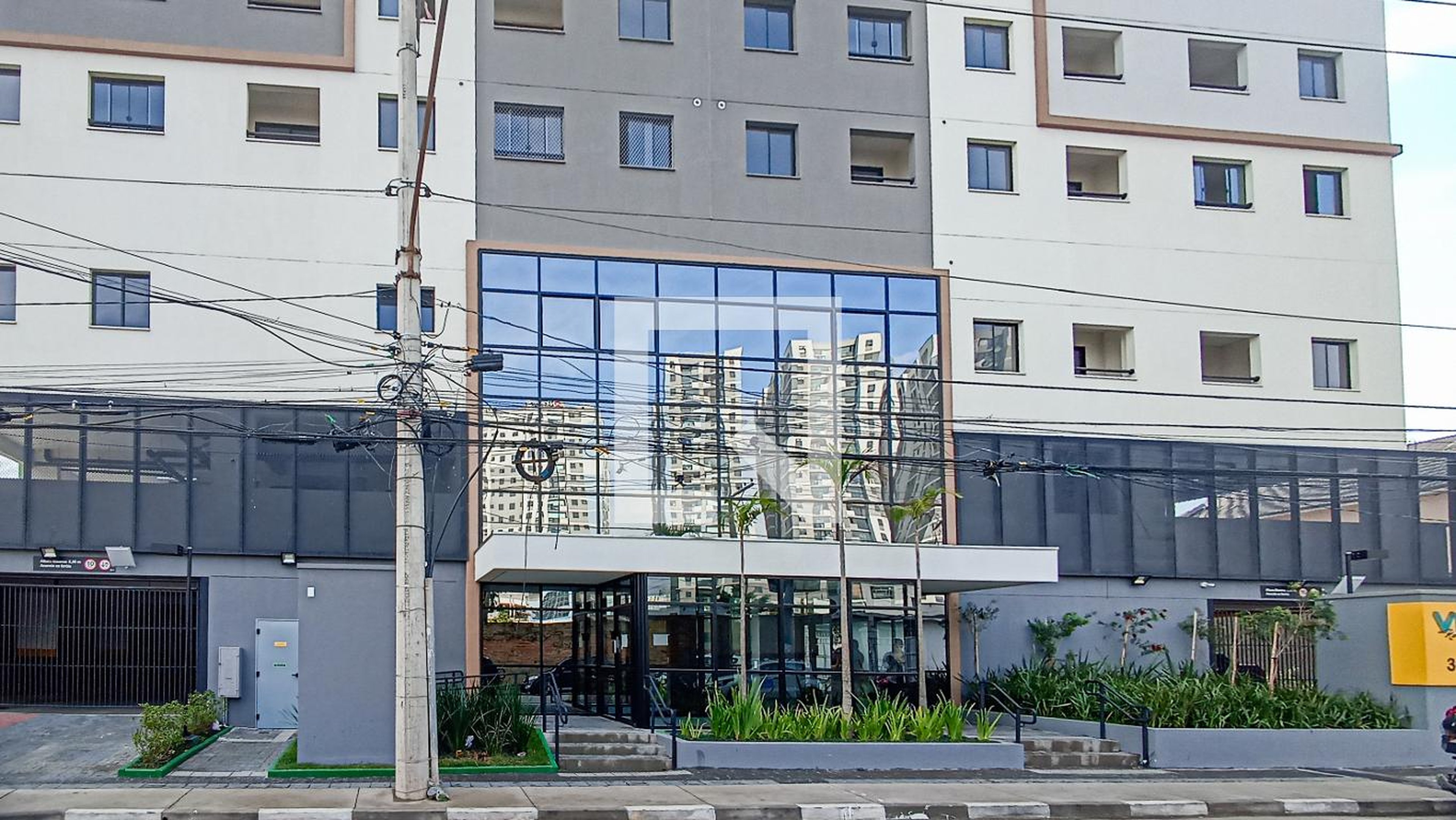 Fachada Condomínio Via Rovai