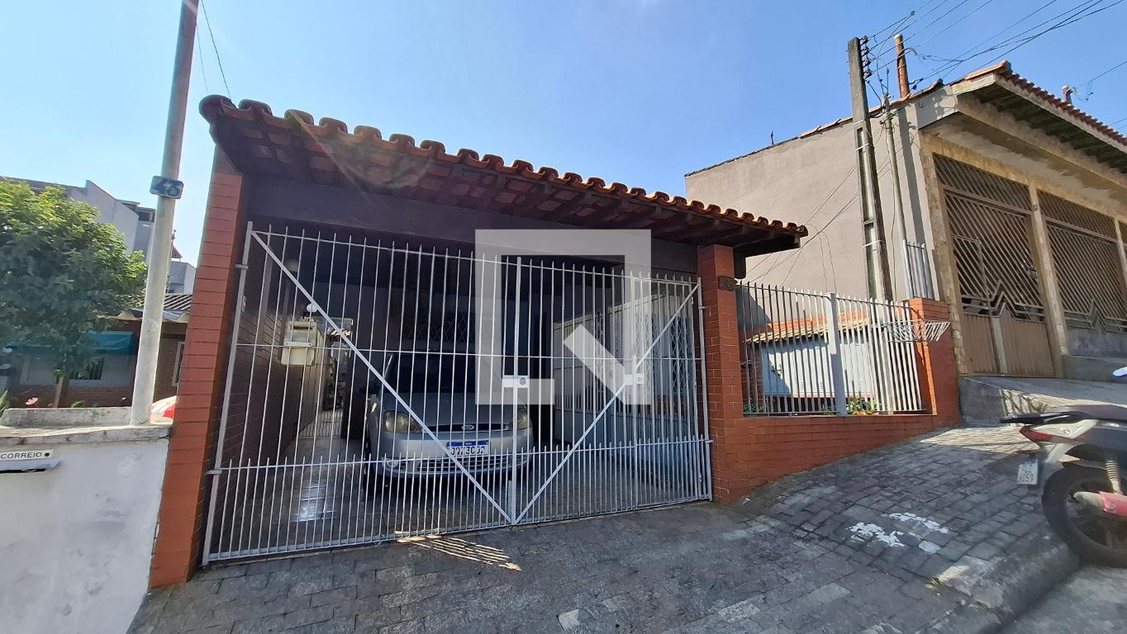 Fachada Condomínio em Rua Cruz de Malta, 53