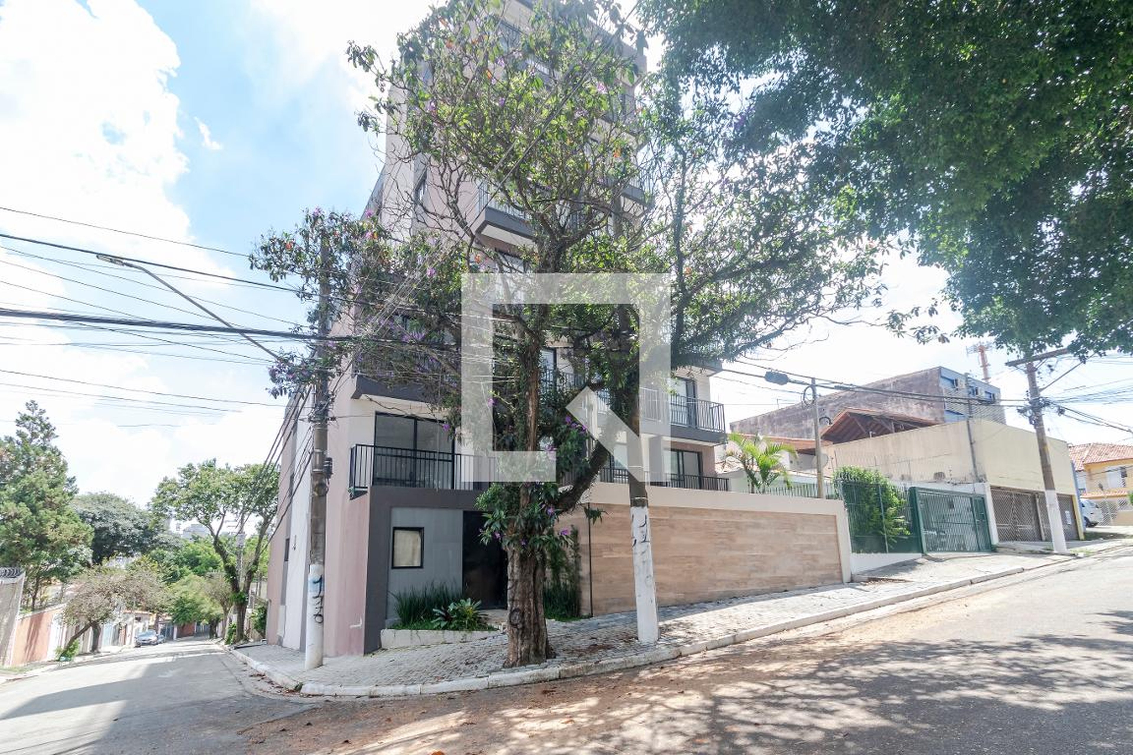 Fachada Condomínio em Rua Galileu, 0