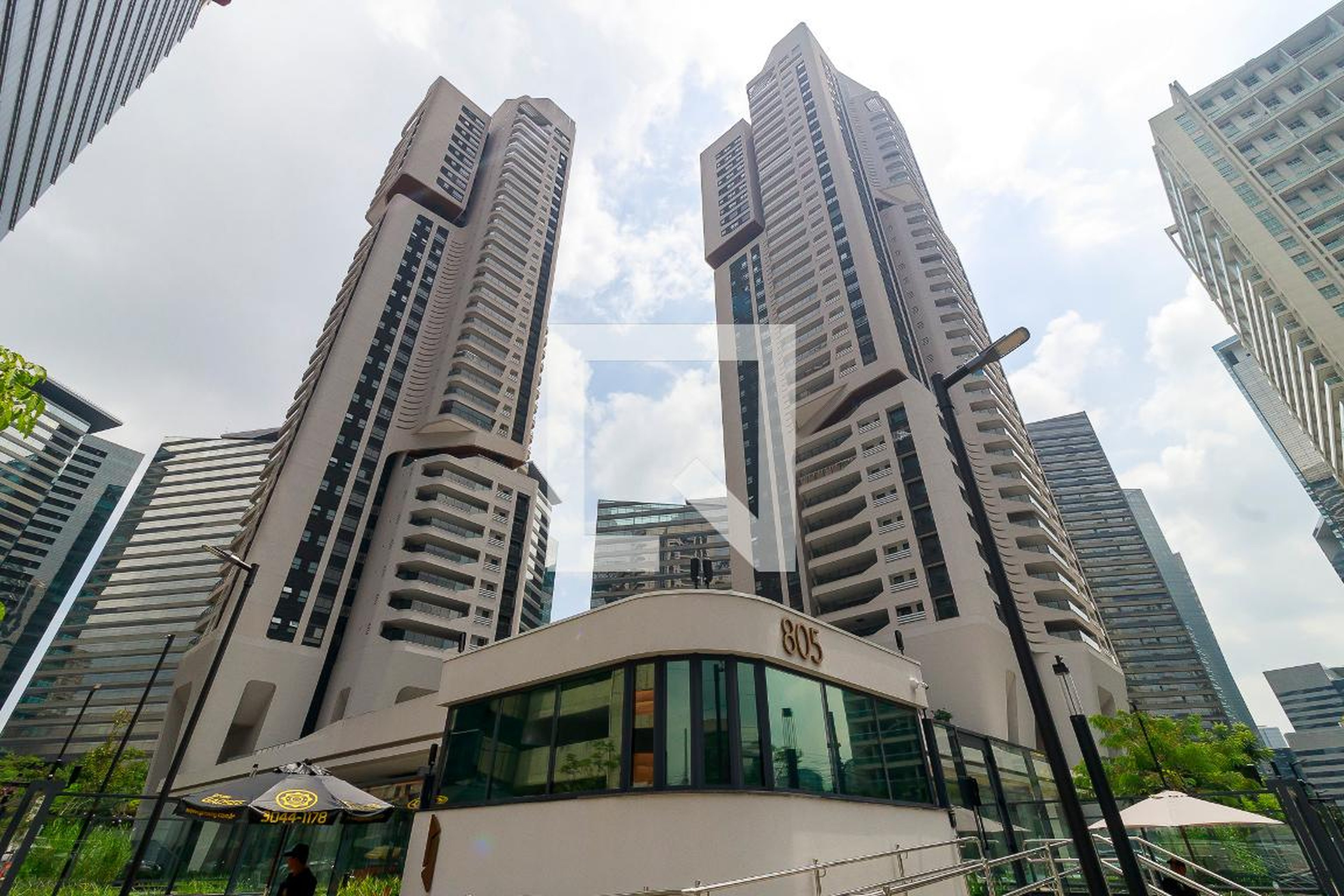 Fachada Condomínio Ez Parque da Cidade