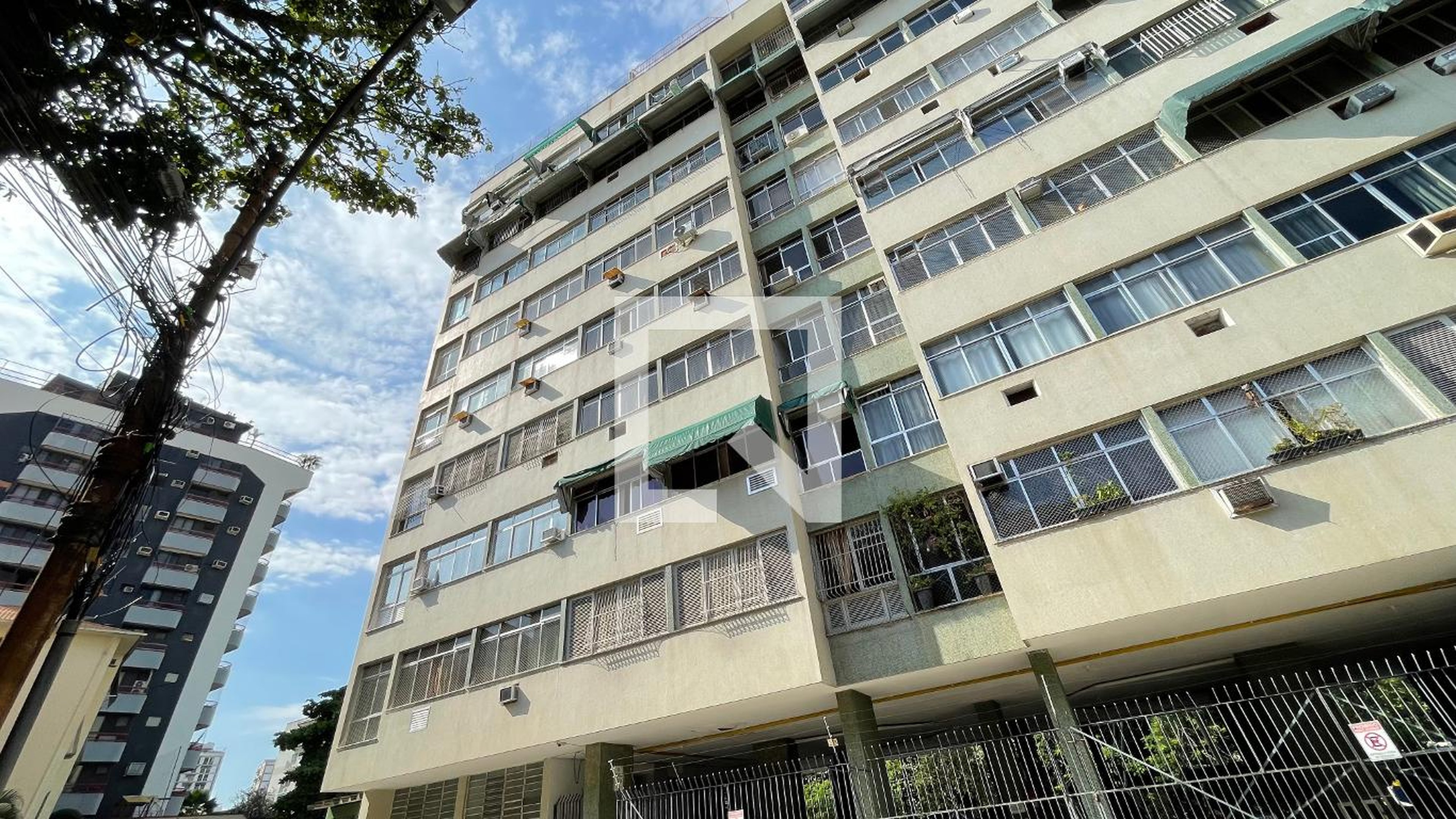 Fachada Edifício Mon Real II