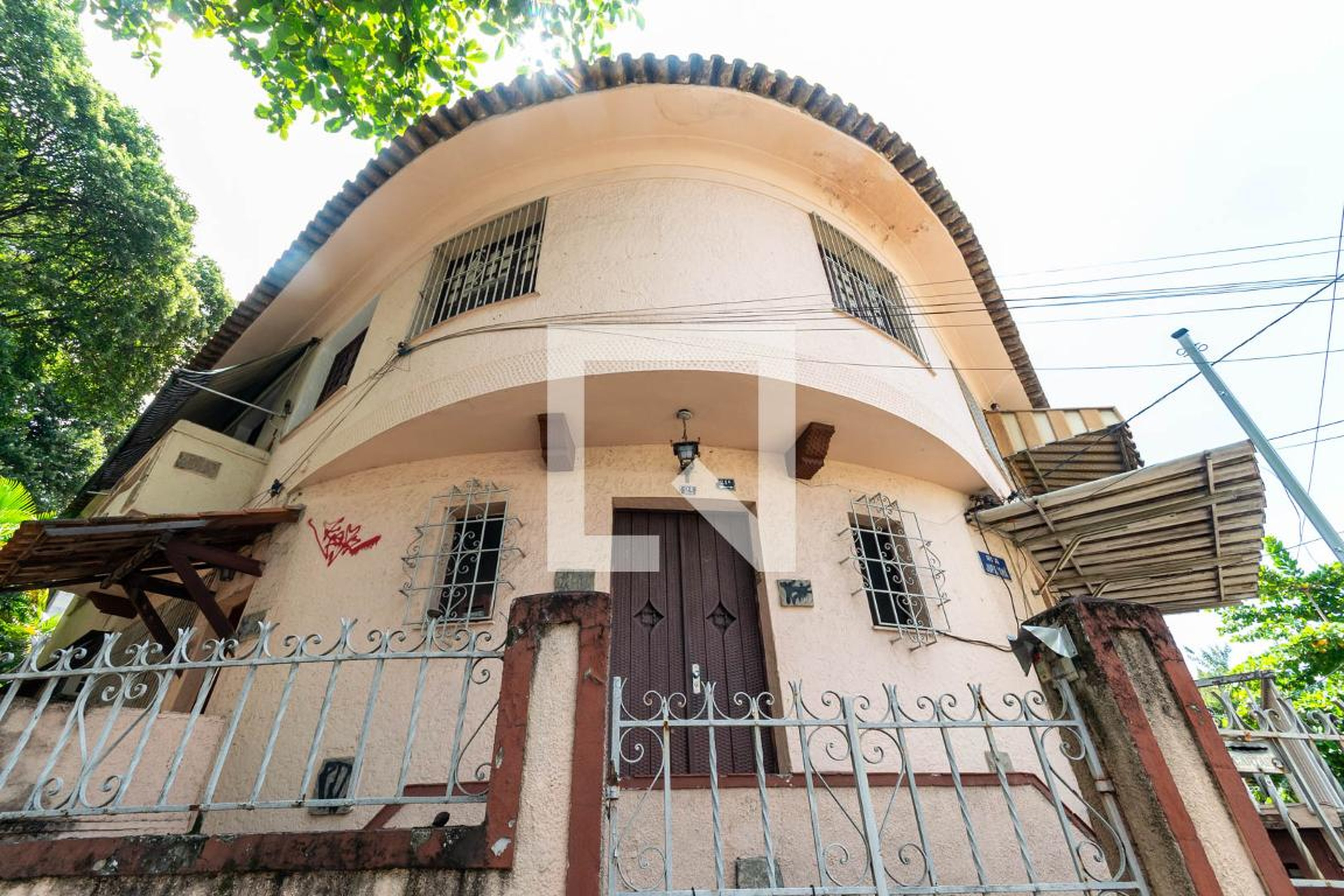 Fachada Condomínio em Rua Uruguai, 21