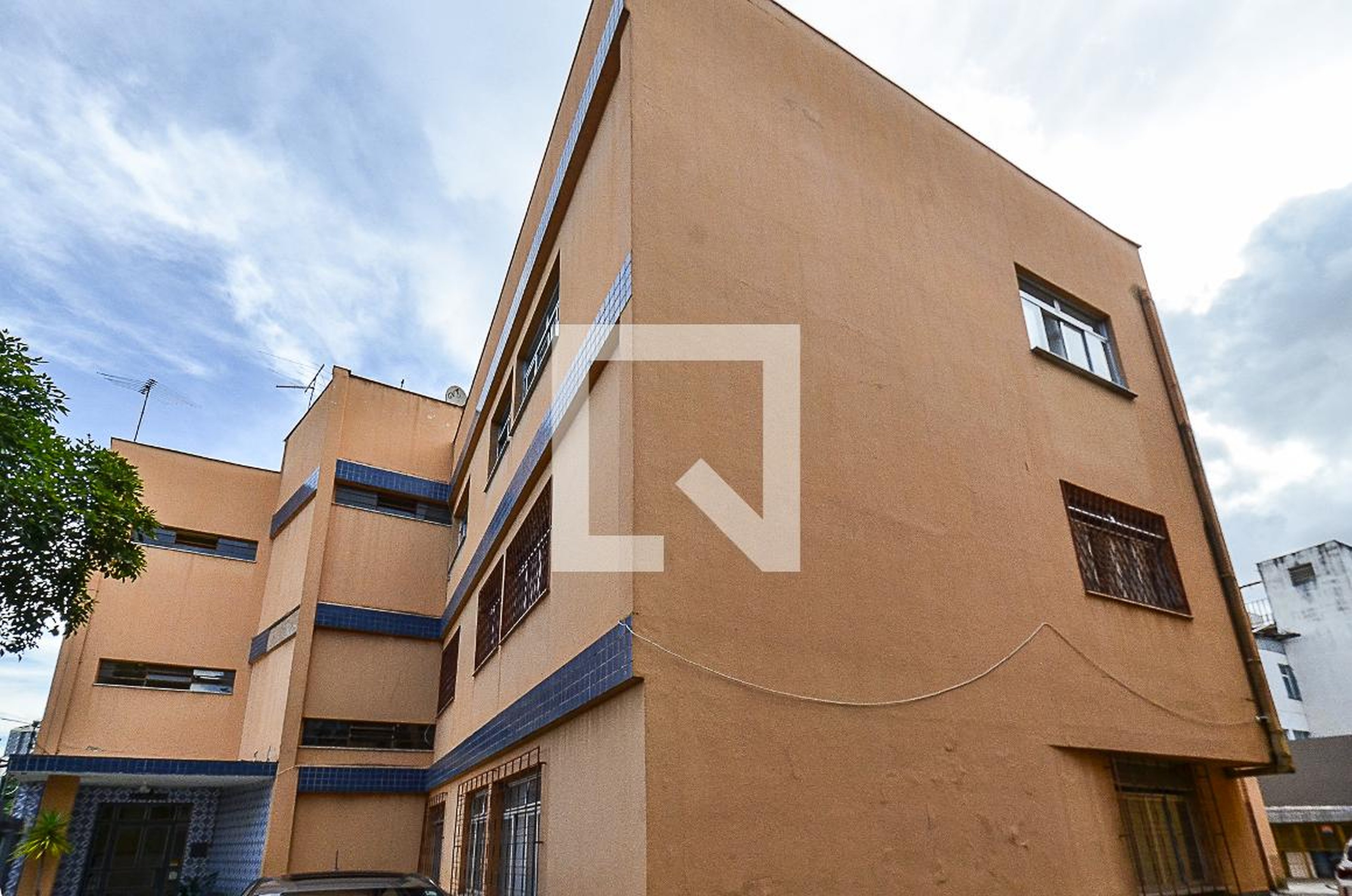 Fachada Condomínio em Rua Antônio Tôrres, 15