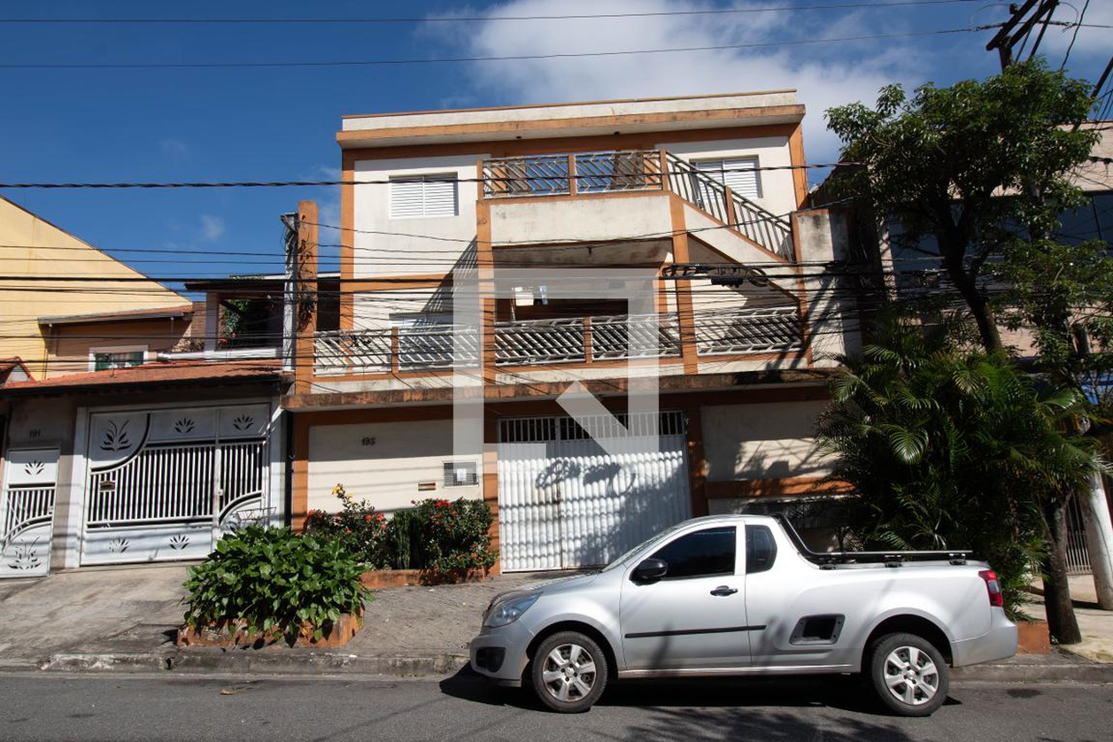 Fachada Condomínio em Rua Muritiba, 193