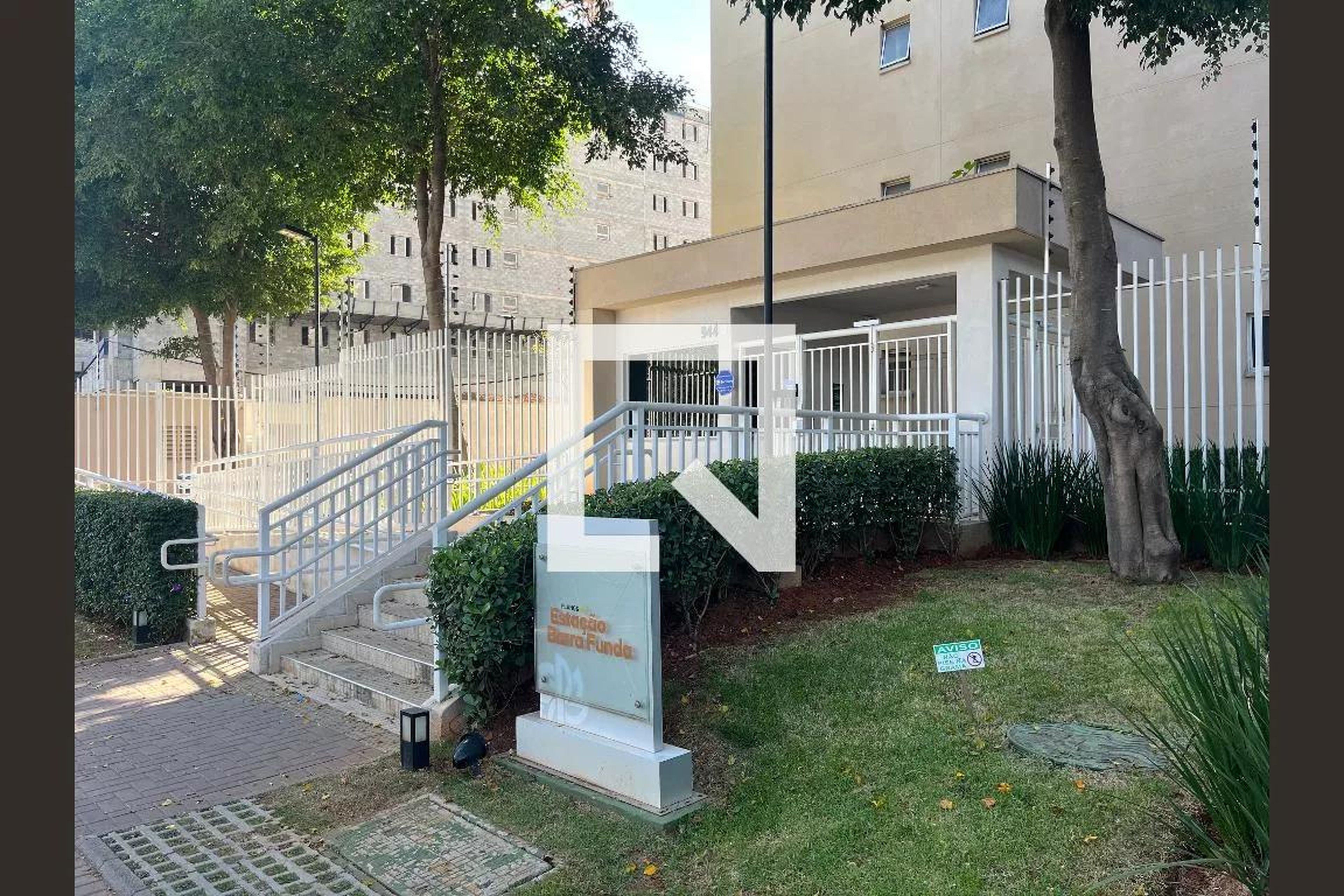 Fachada Condomínio Plano e Plano & Estação Barra Funda