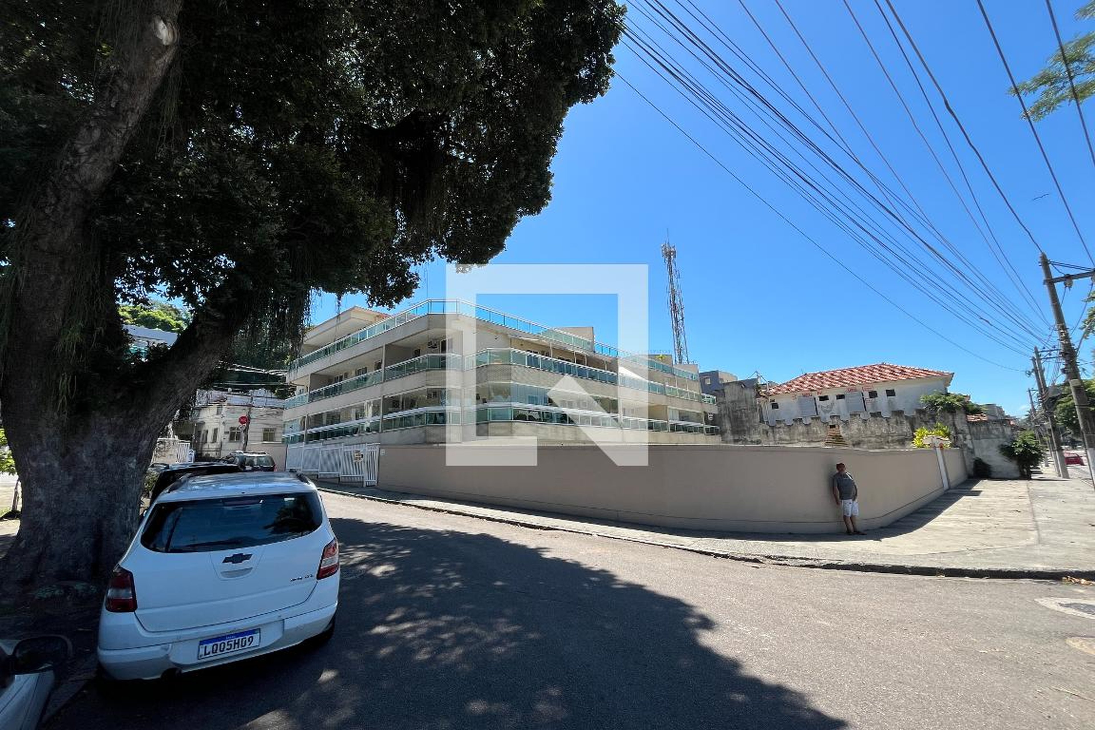 Fachada Condomínio em Praça Calcutá, 2