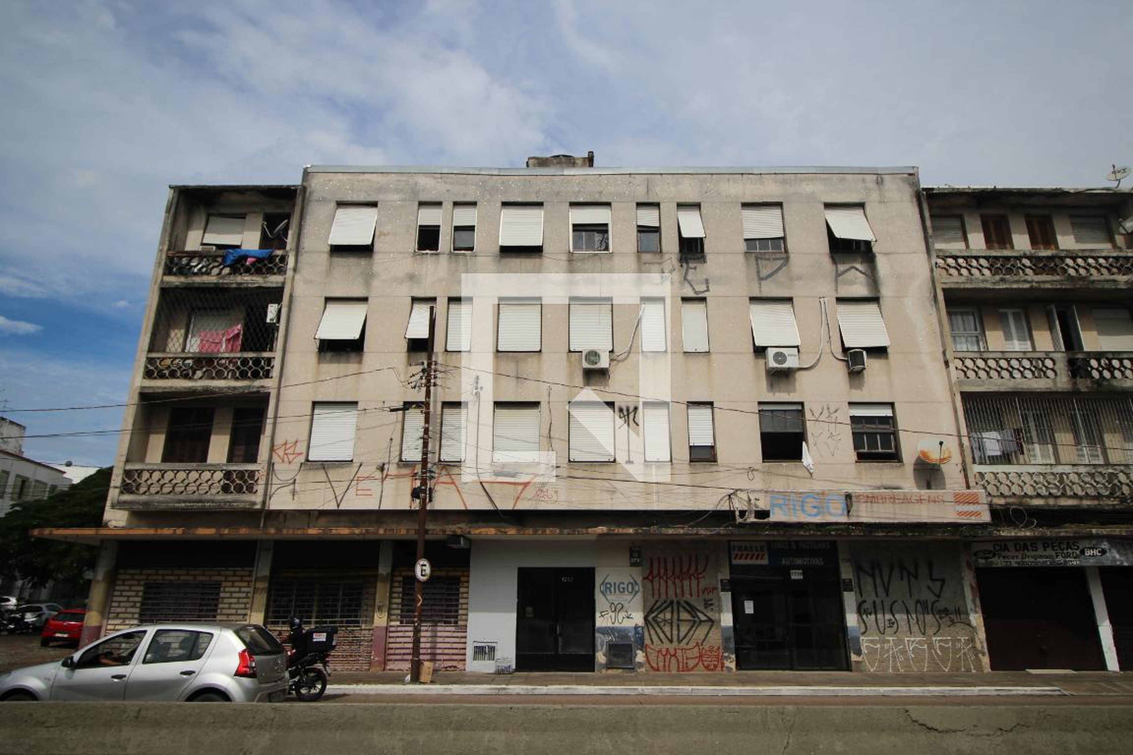 Fachada Condomínio em Avenida Farrapos, 1743