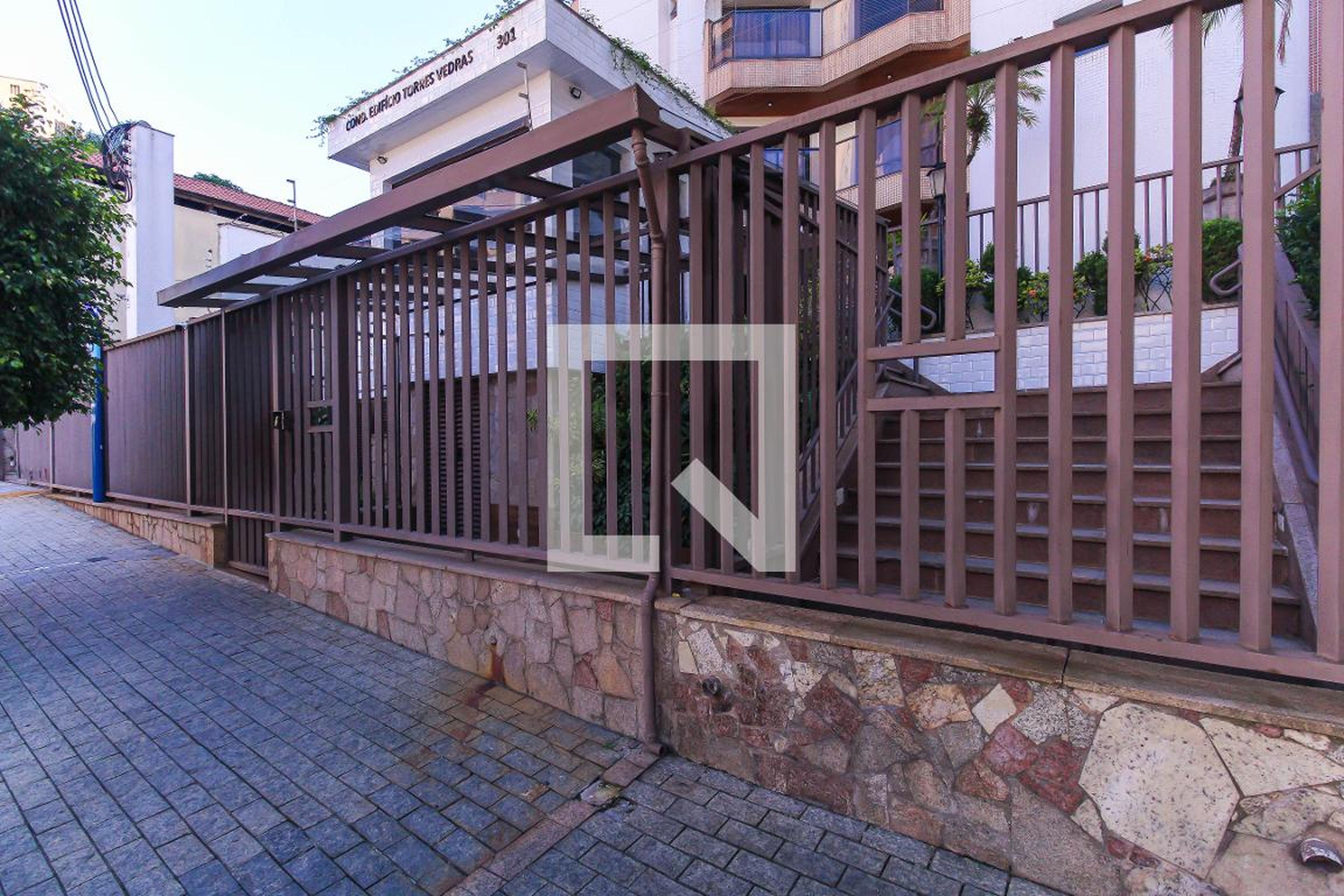 Fachada Condomínio Torres Vedras
