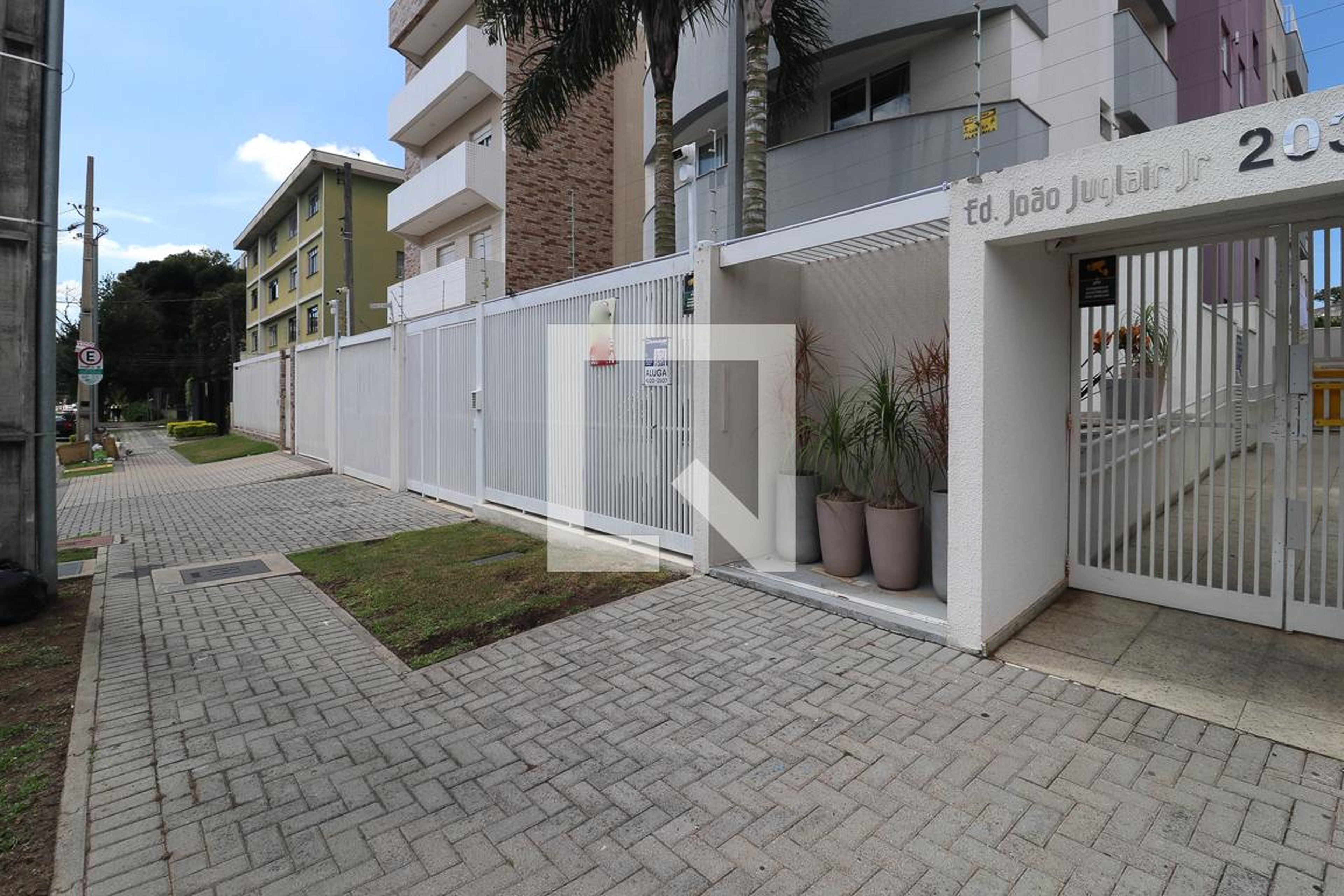 Fachada do condomínio Edifício João Juglair Junior