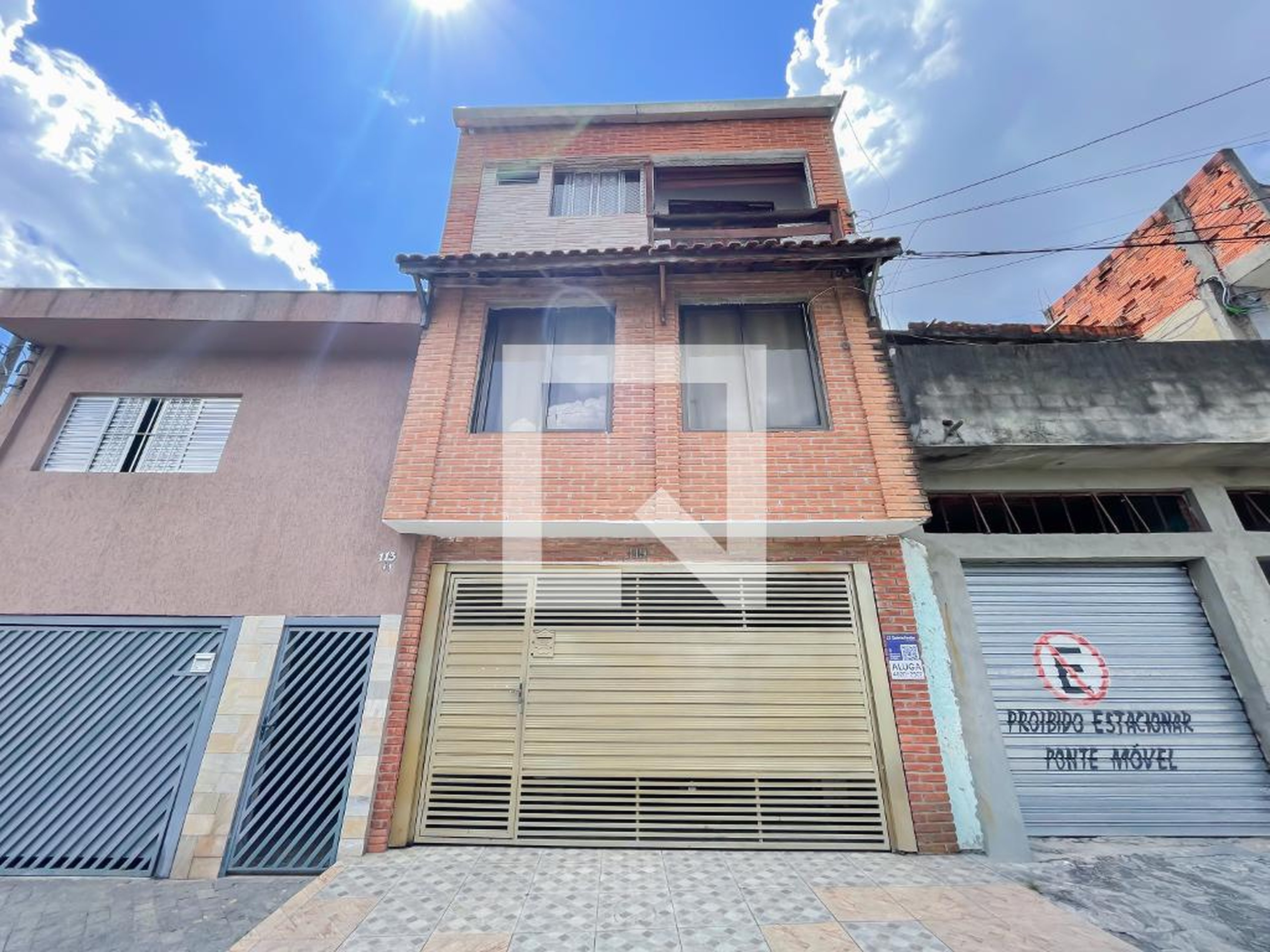 Fachada Condomínio em Rua das Palmas, 119