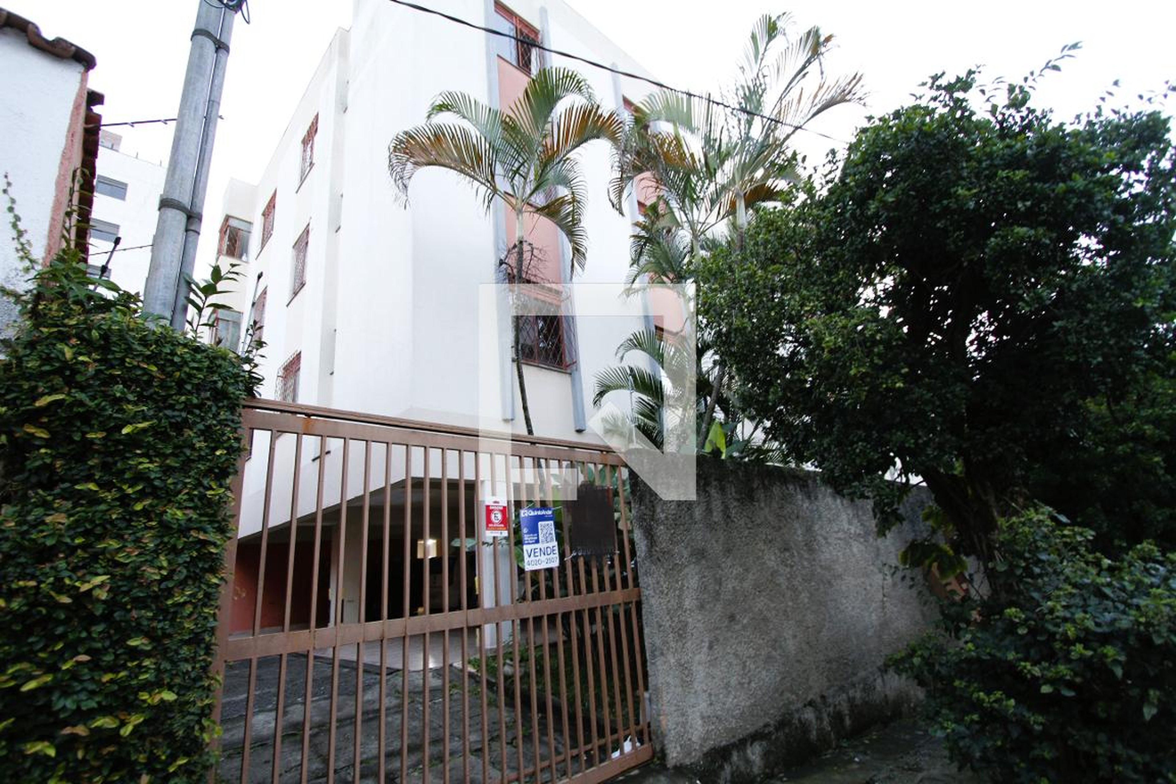 Fachada Condomínio em Rua Machado Nunes, 188