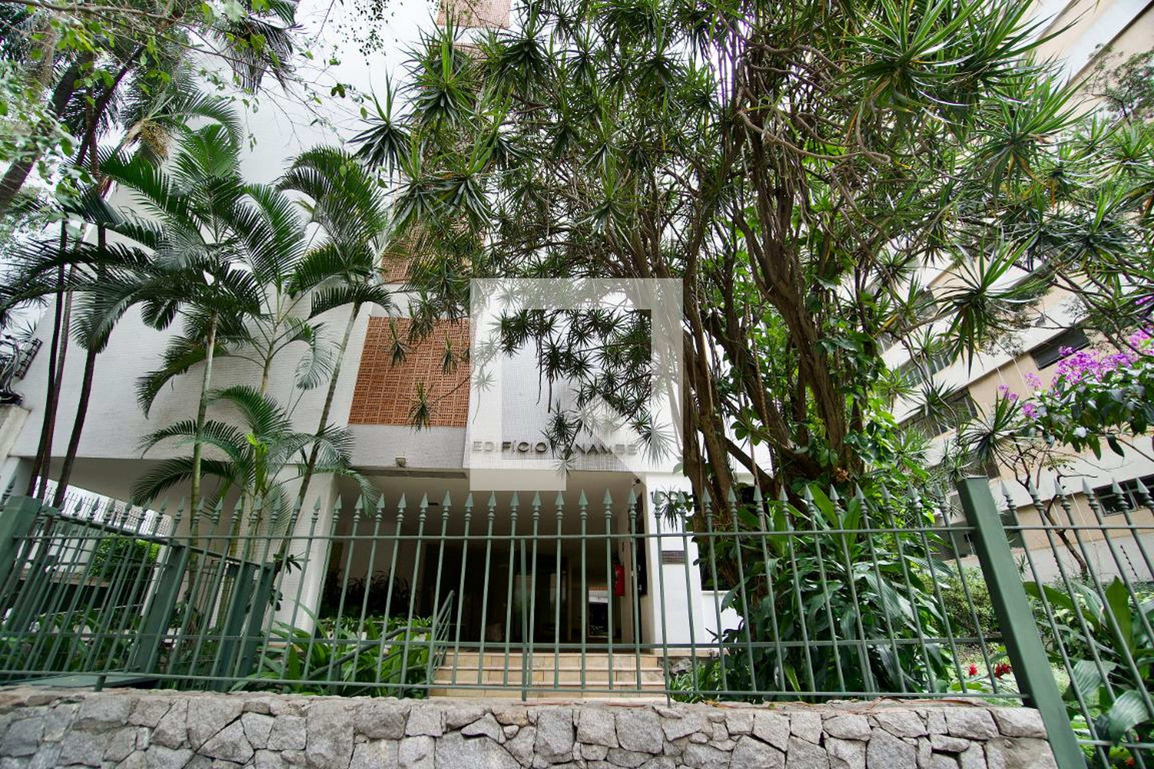 Fachada do Prédio Condomínio Anambé