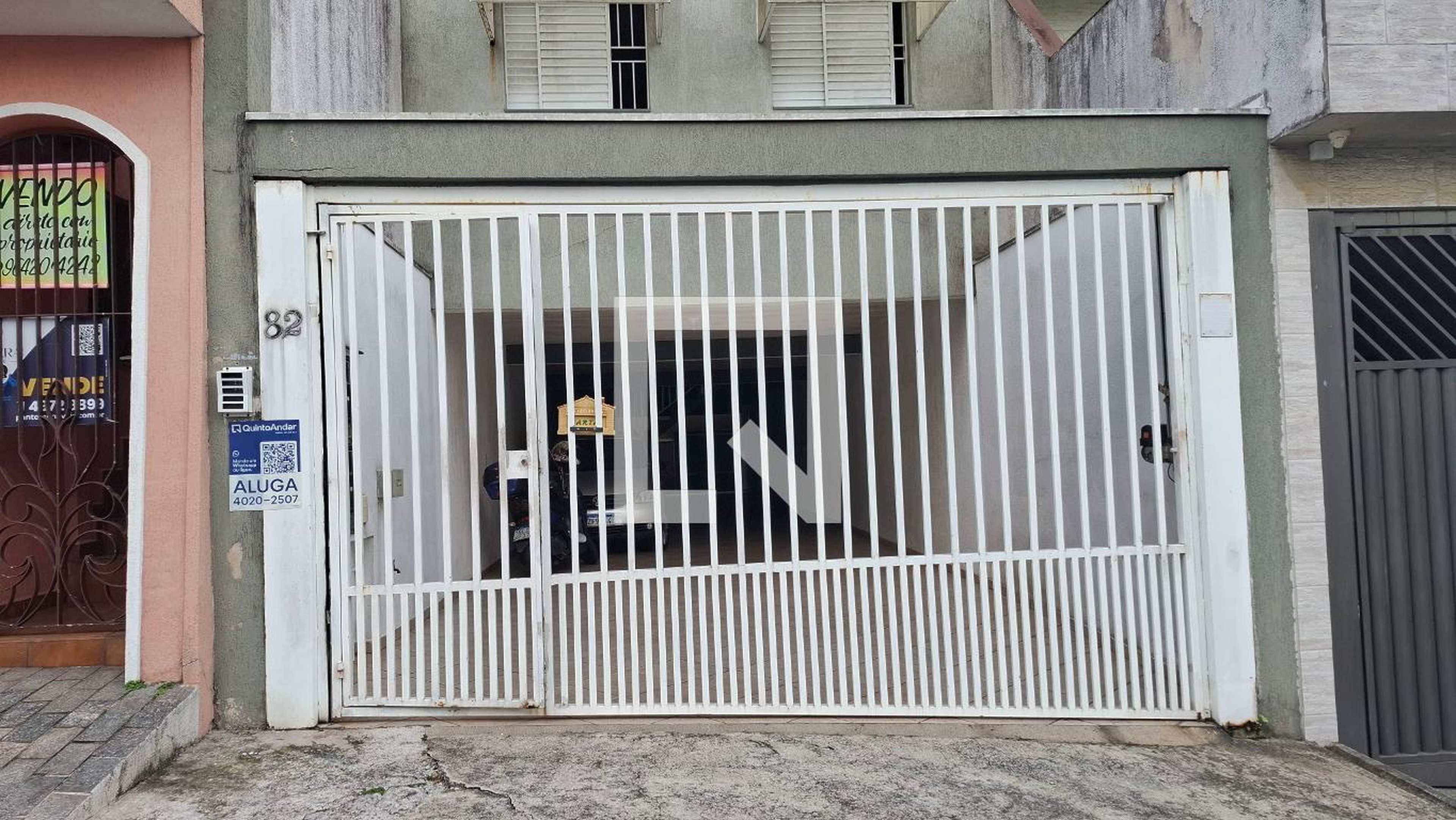 Fachada Condomínio em Rua Giovanna Pappacena, 82