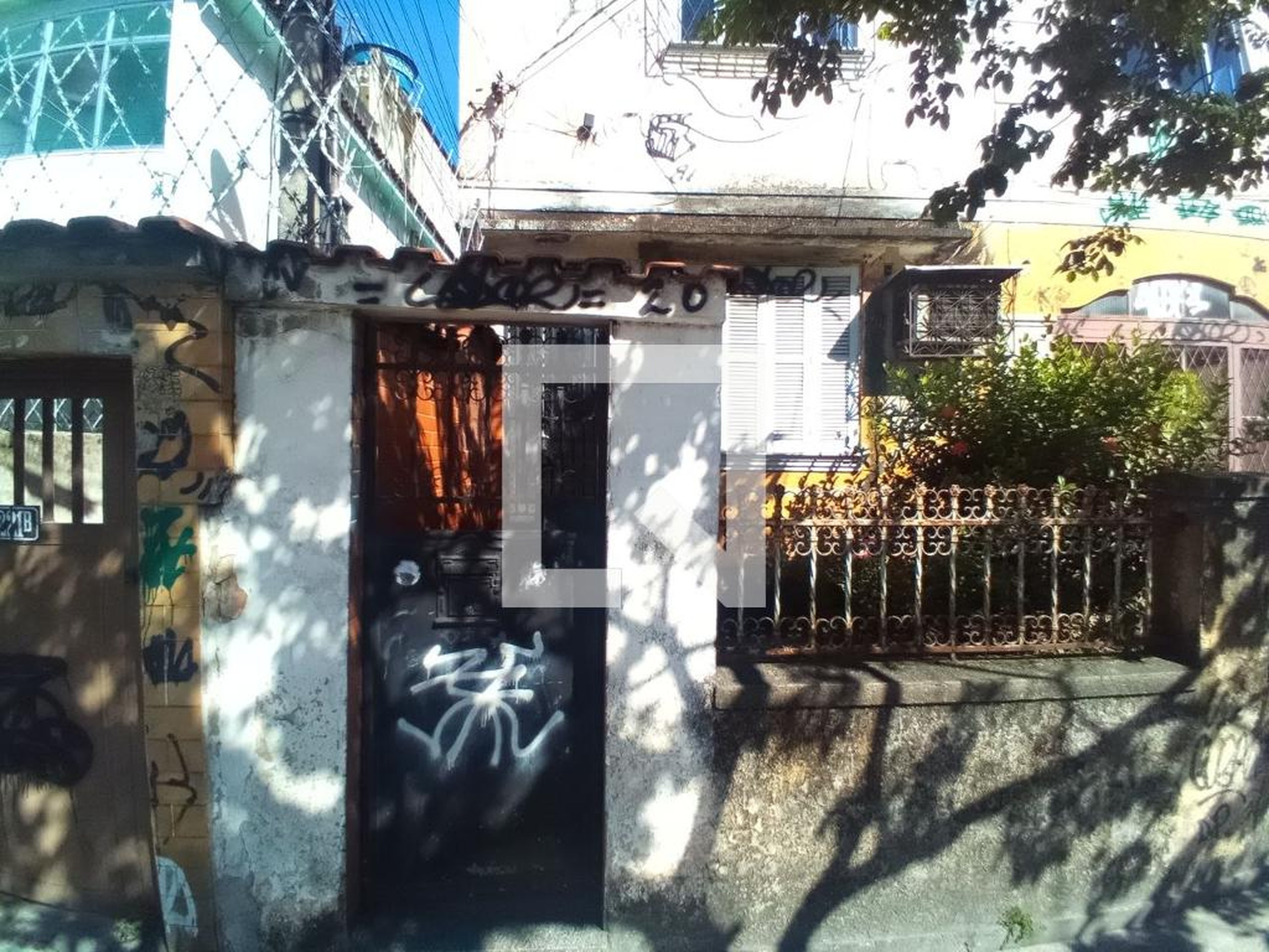 Fachada Condomínio em Rua Firmino Fragoso, 77