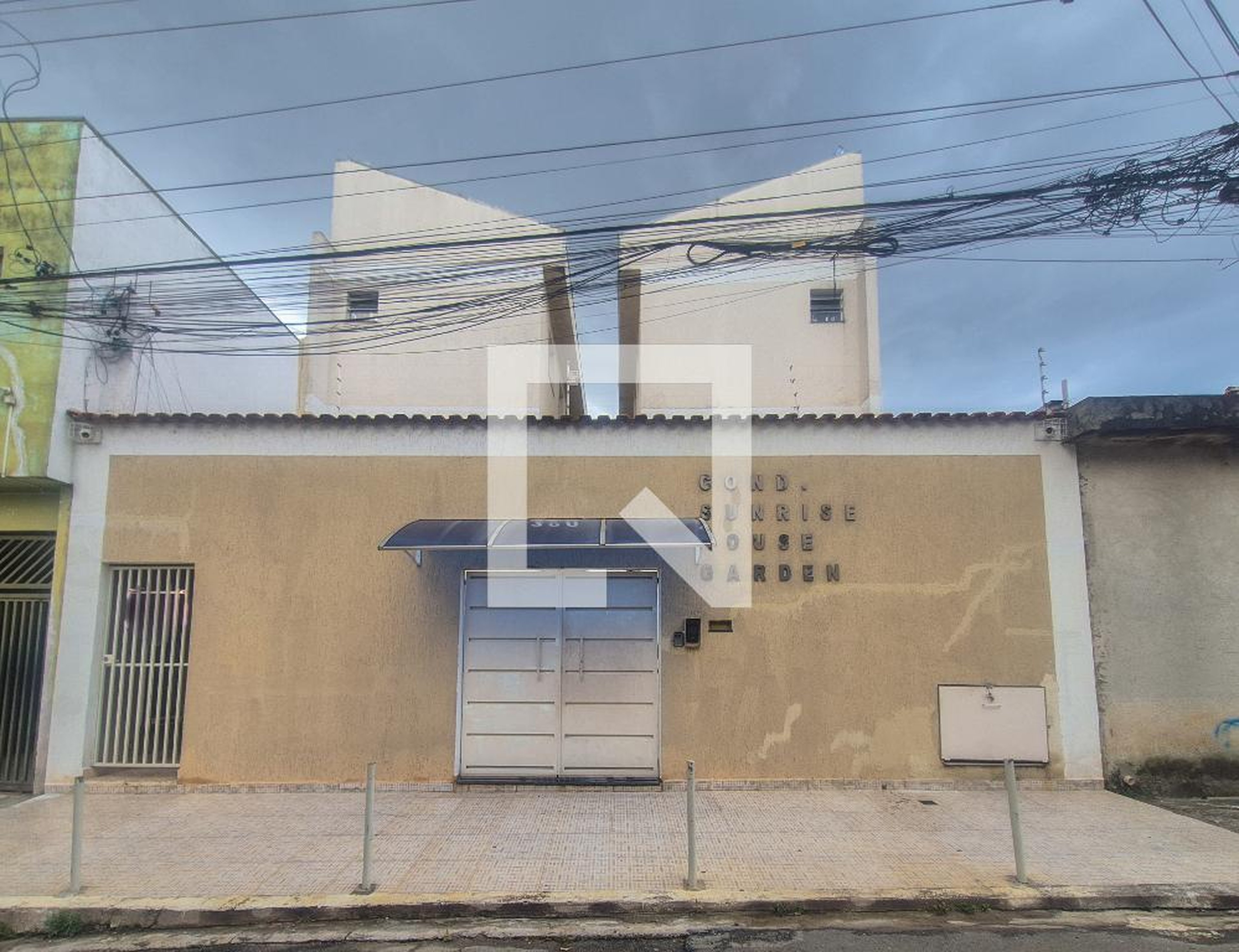 Fachada Condomínio em Rua Lourenço Xavier, 380