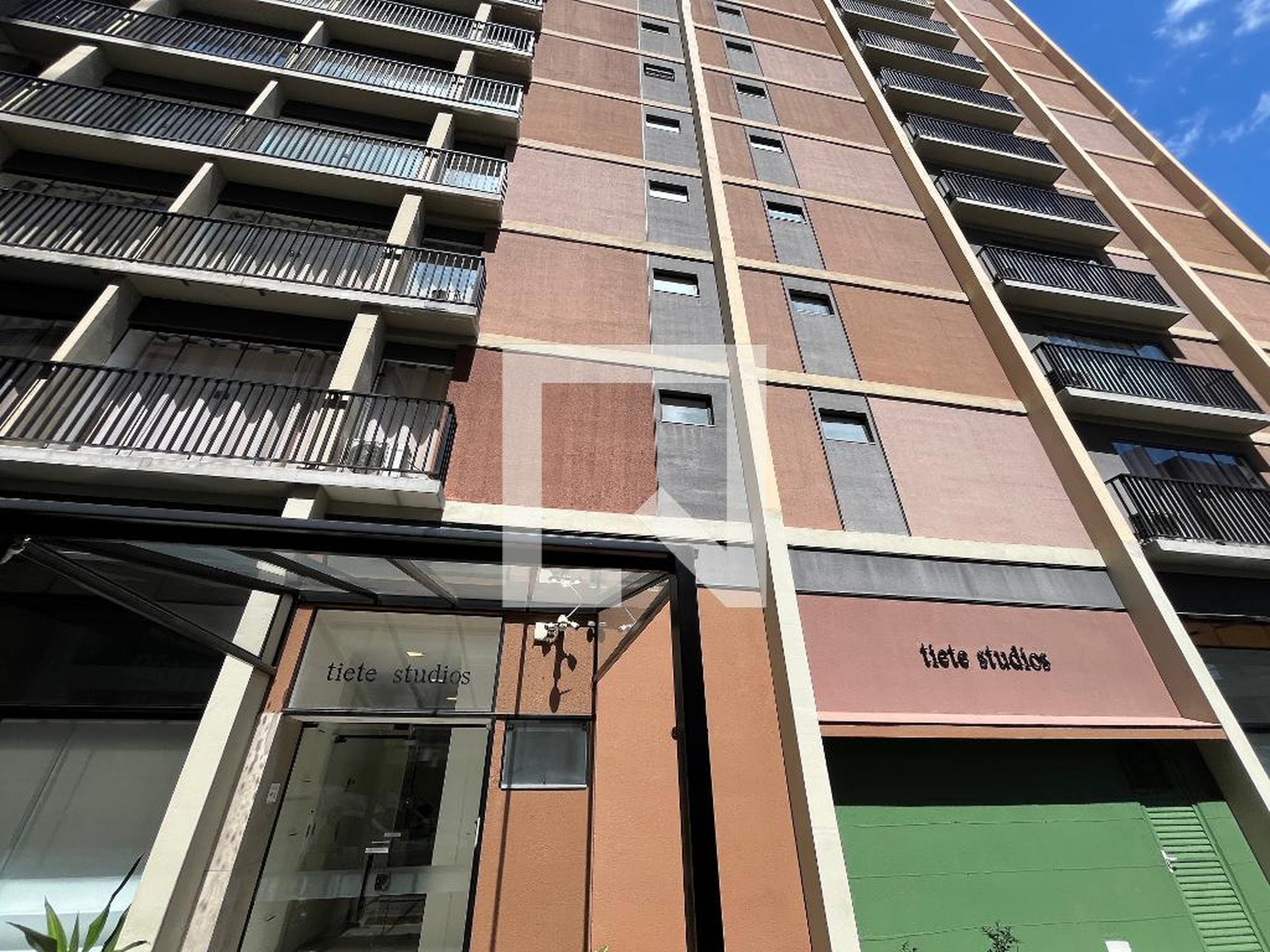Fachada Condomínio Tietê Studios