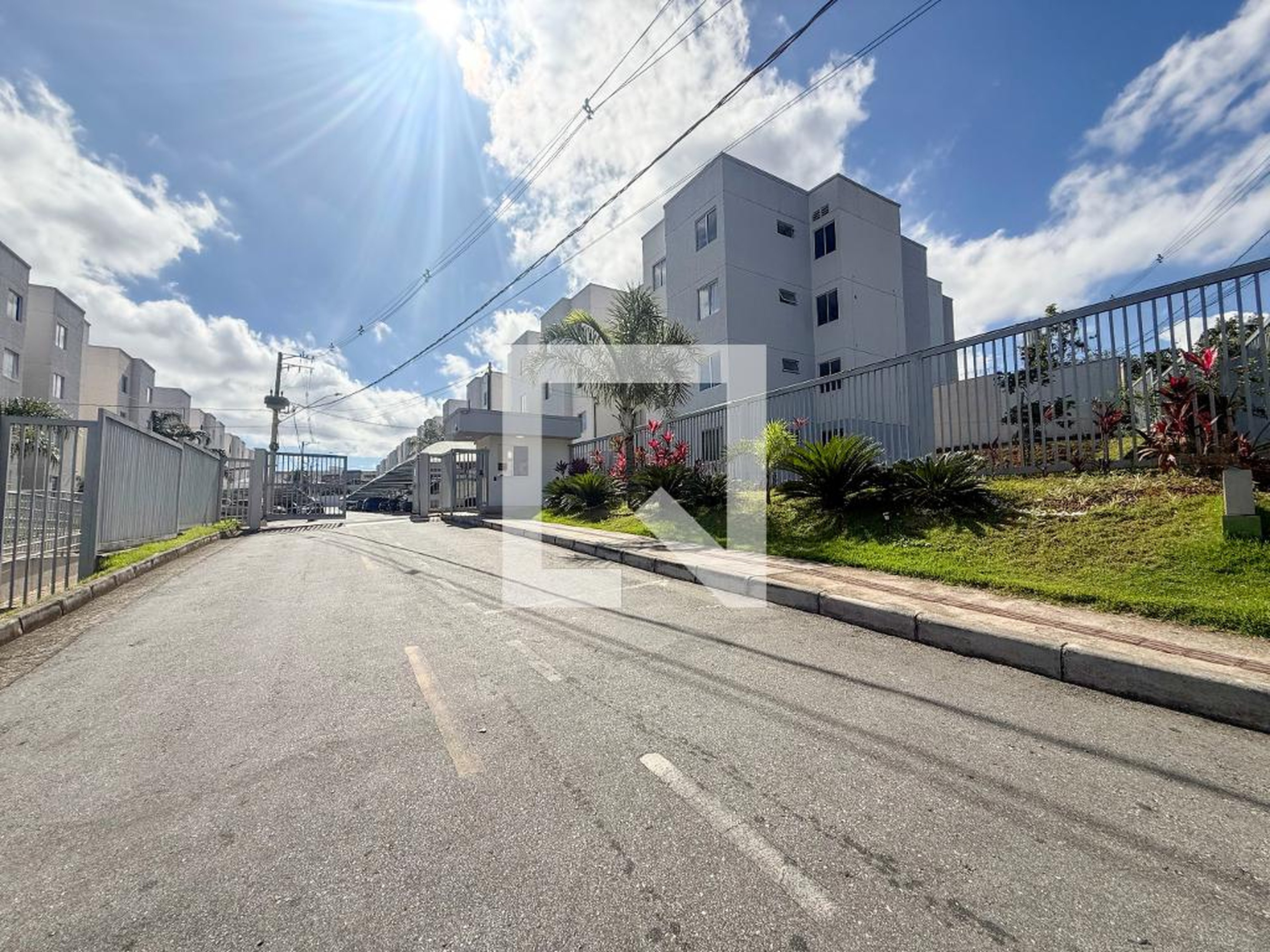 Fachada Condomínio em Rua Baru, 393