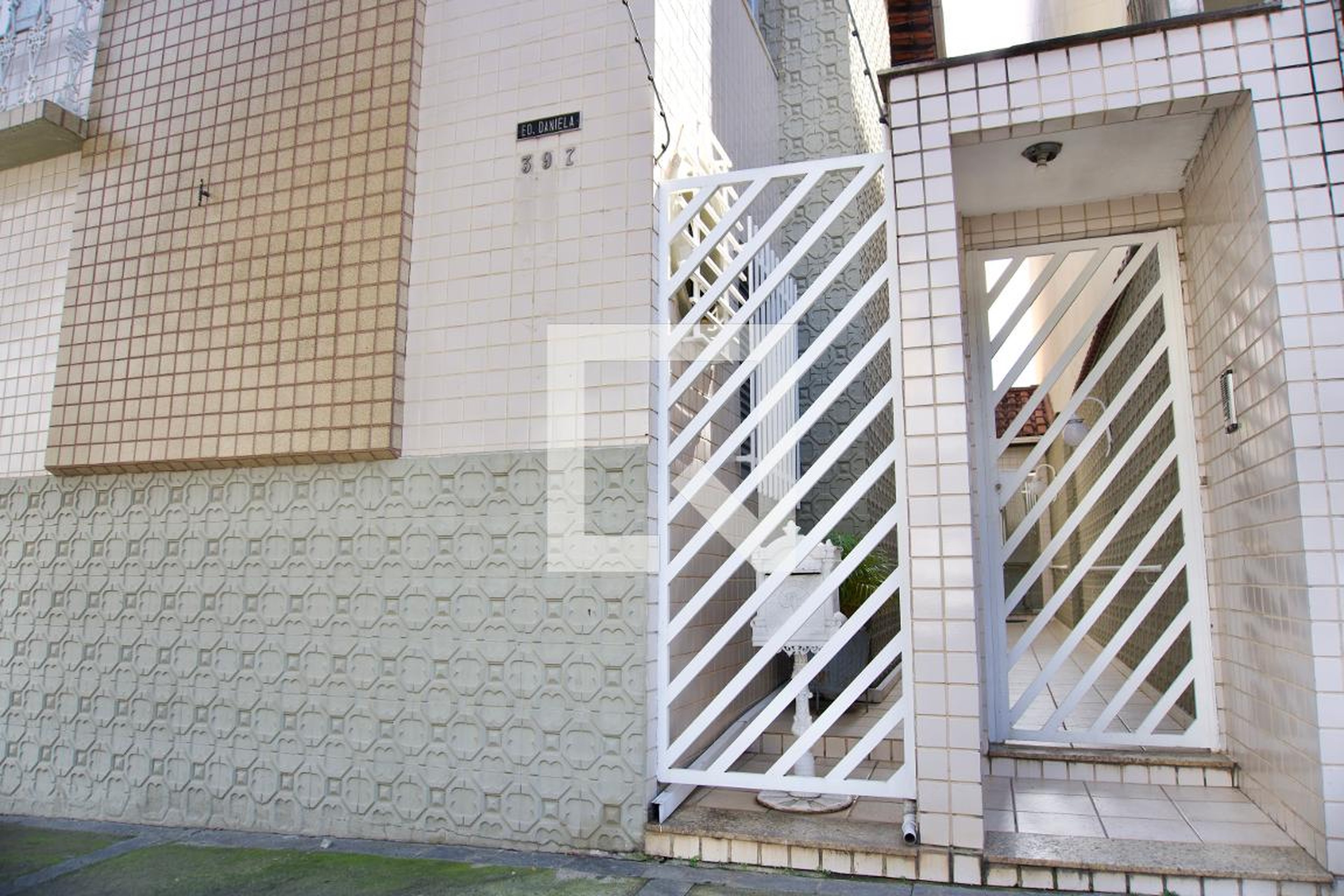 Fachada do Prédio Condomínio em Rua Doutor Júlio Otaviano Ferreira, 397