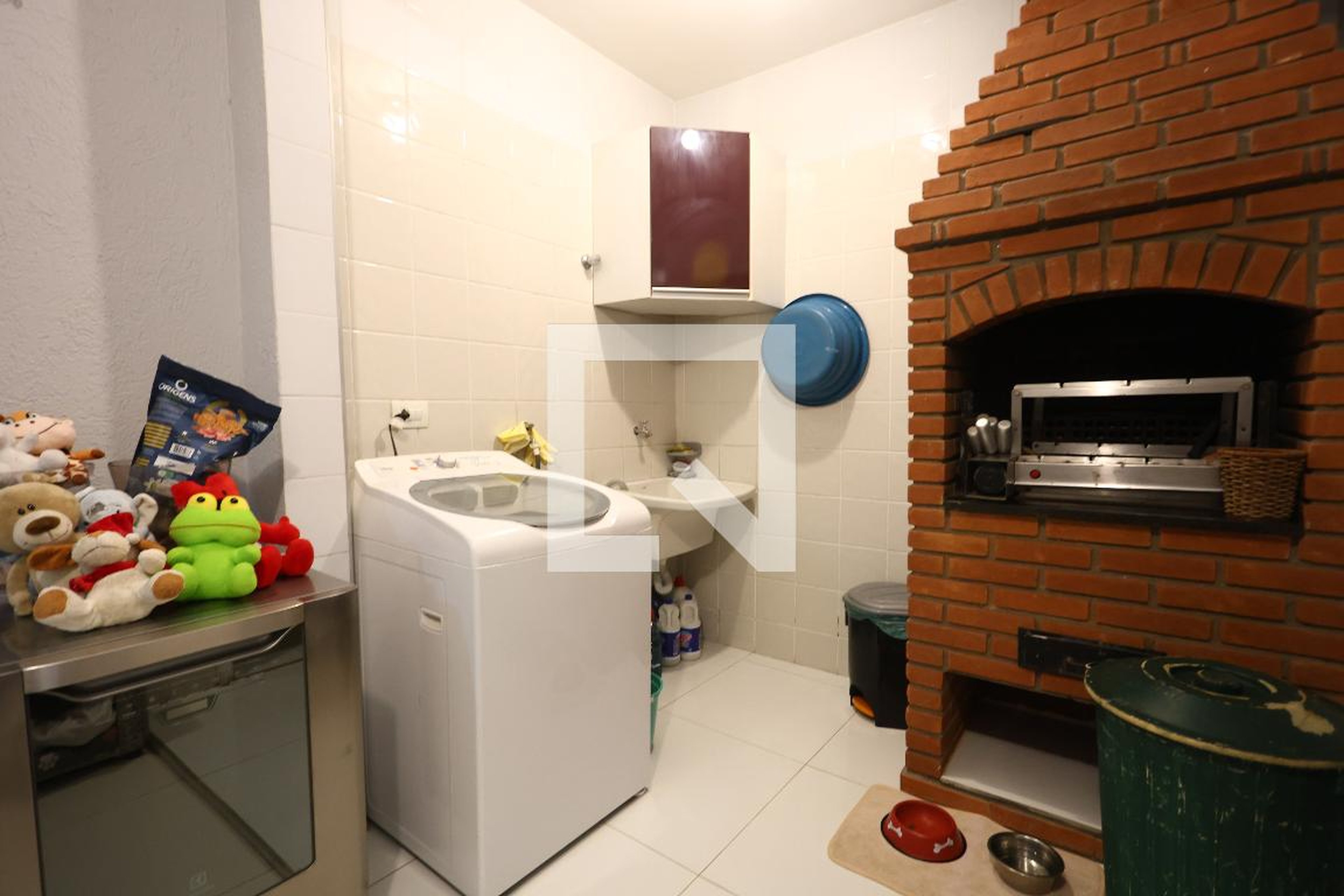 Churrasqueira Condomínio em Rua Preciosa, 335