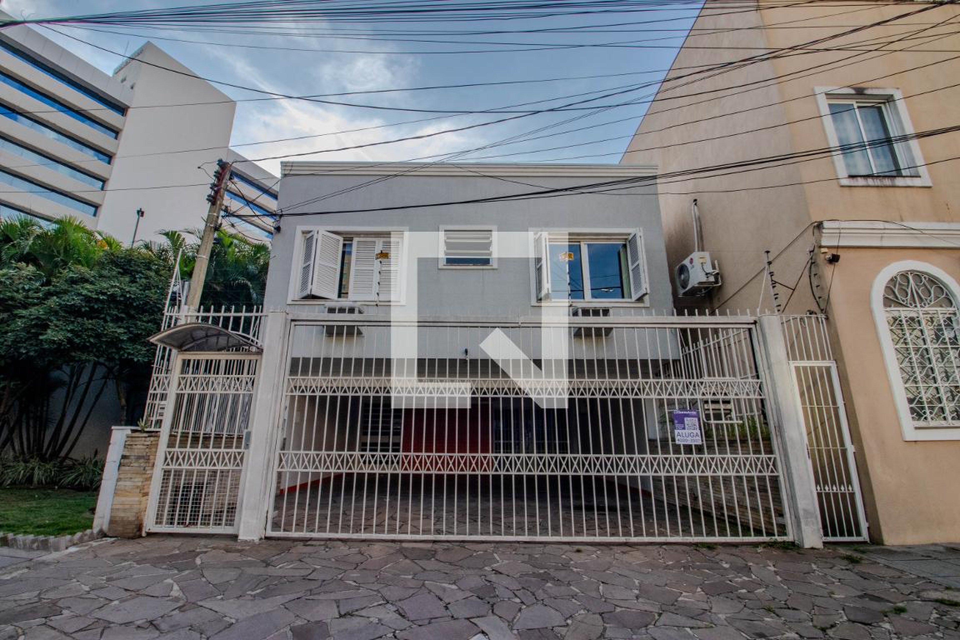 Fachada Condomínio em Rua General Neto, 76
