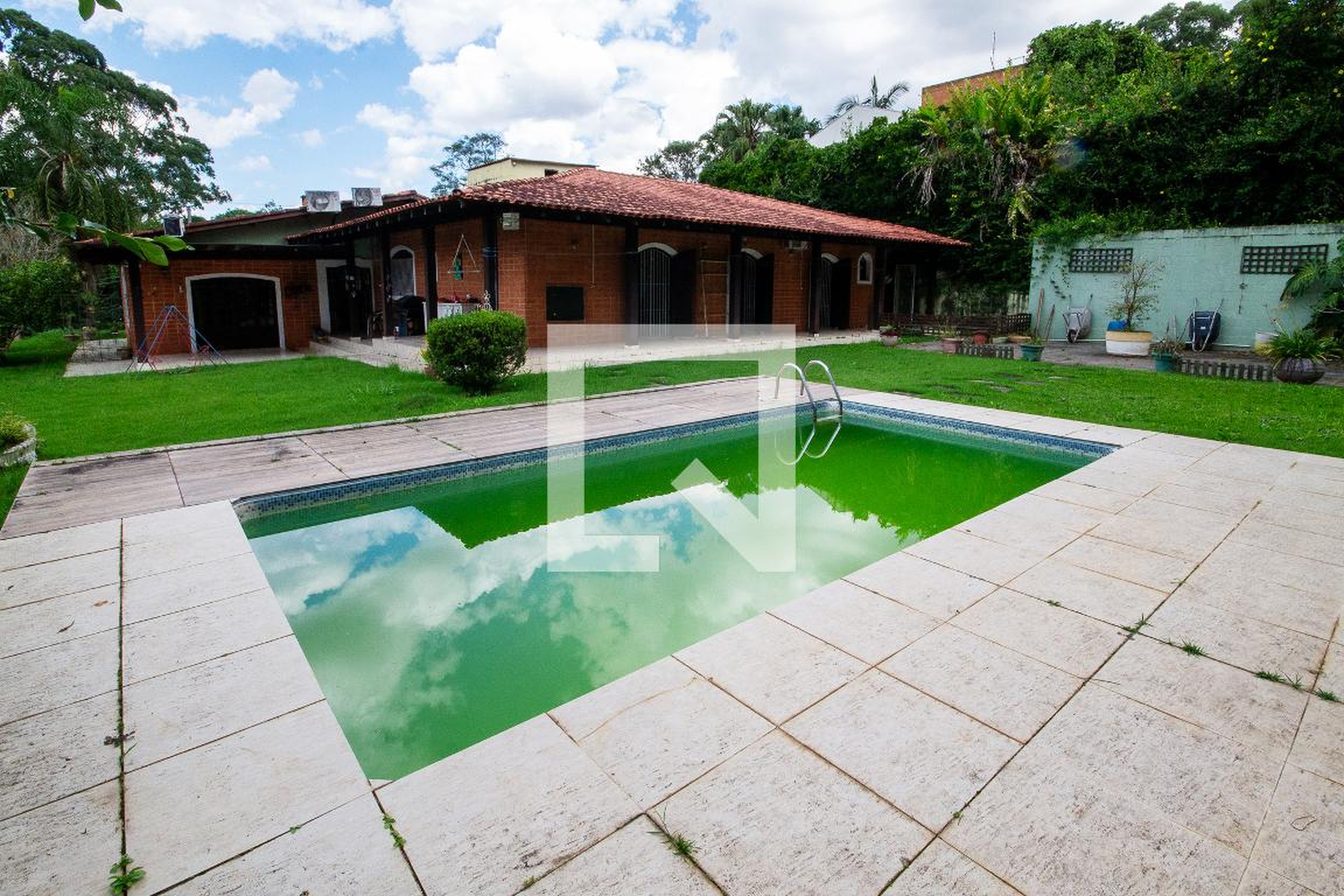 Piscina - Residencial Jardim Algarve