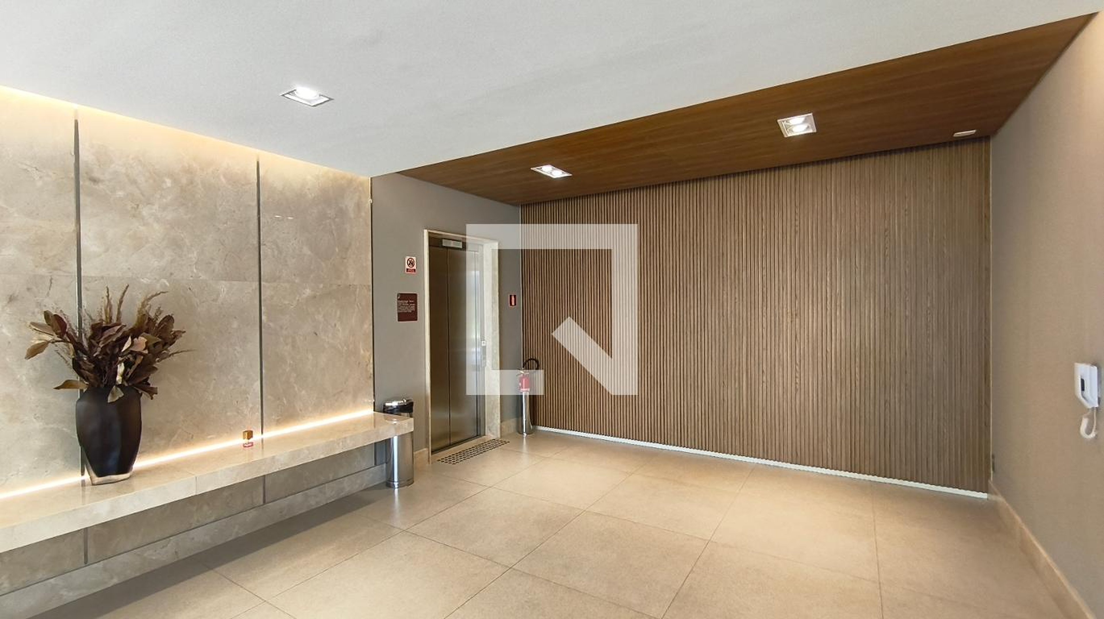 Elevador - Patteo Klabin Helbor Grand Home - Riyoji