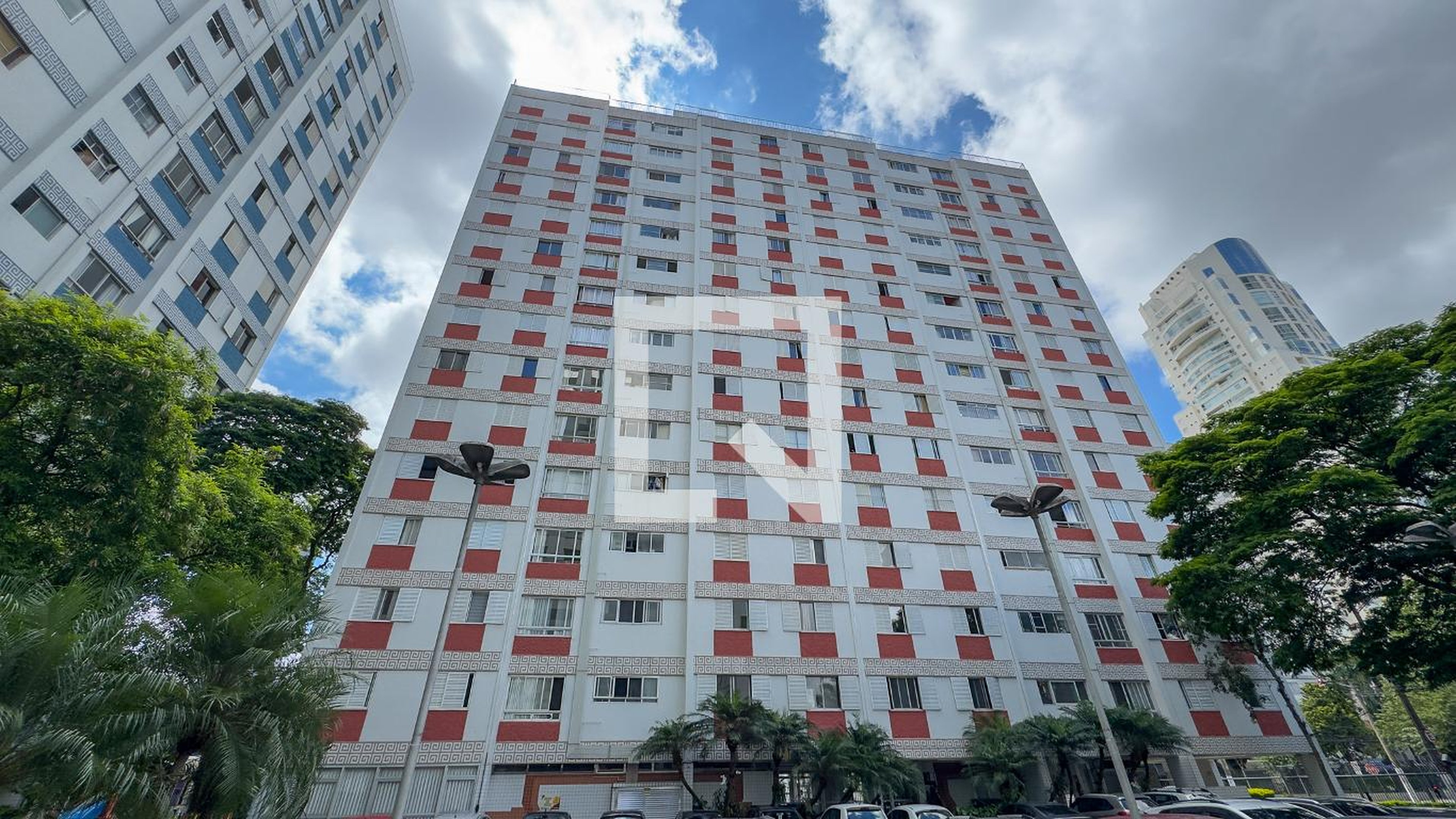 Fachada Condomínio Conjunto Brooklin