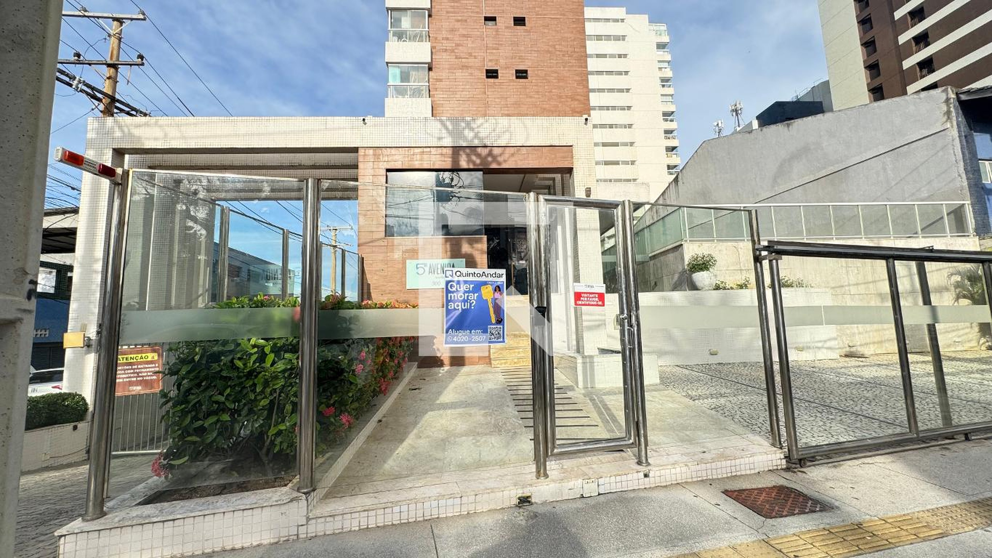 Fachada Condomínio 5° Avenida Residencial