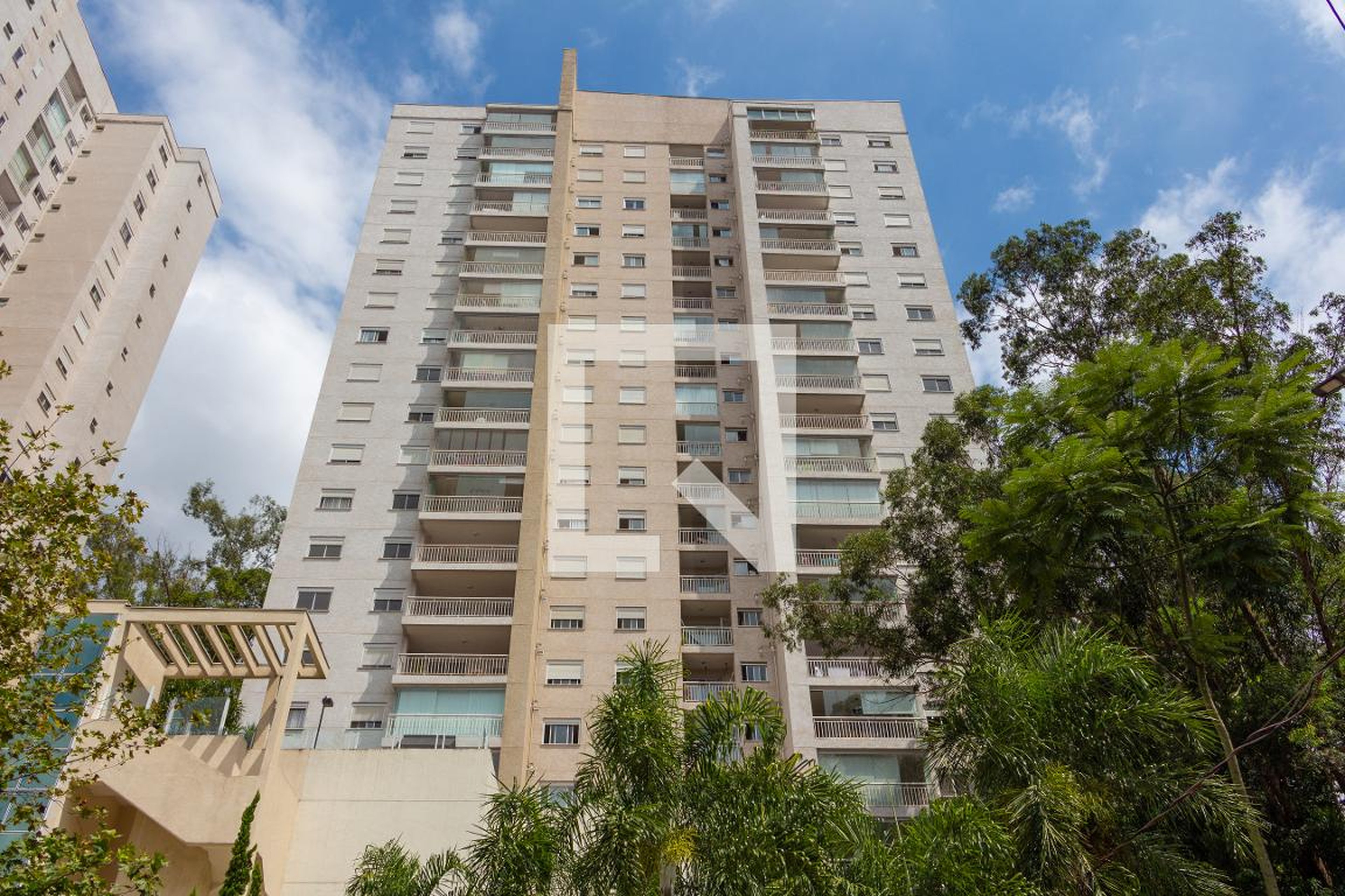 Fachada Condomínio Parque dos Passaros