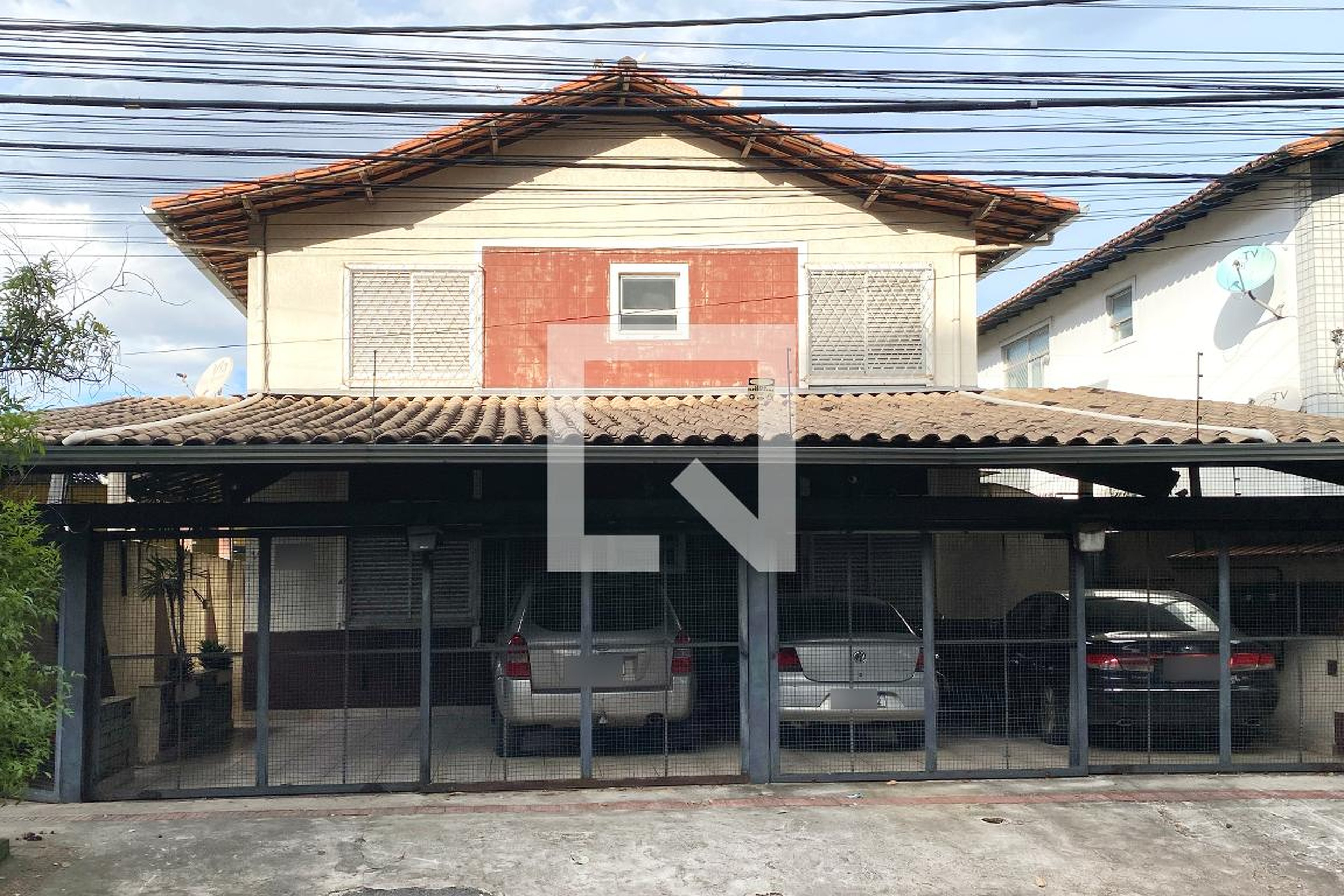 Fachada Condomínio em Rua Aristóteles Ribeiro Vasconcelos, 146