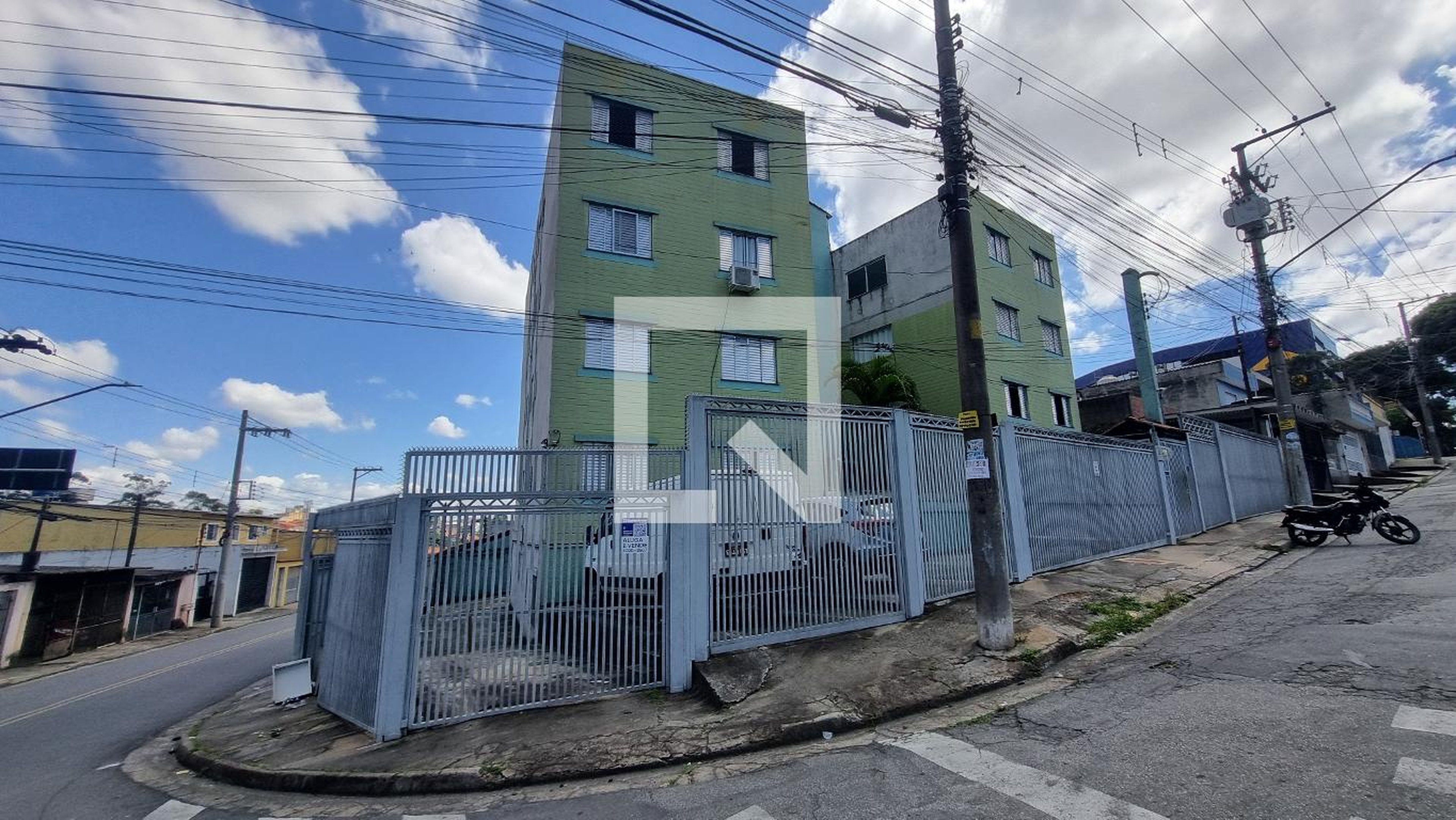 Fachada do Prédio Condomínio em Rua João Romano, 233