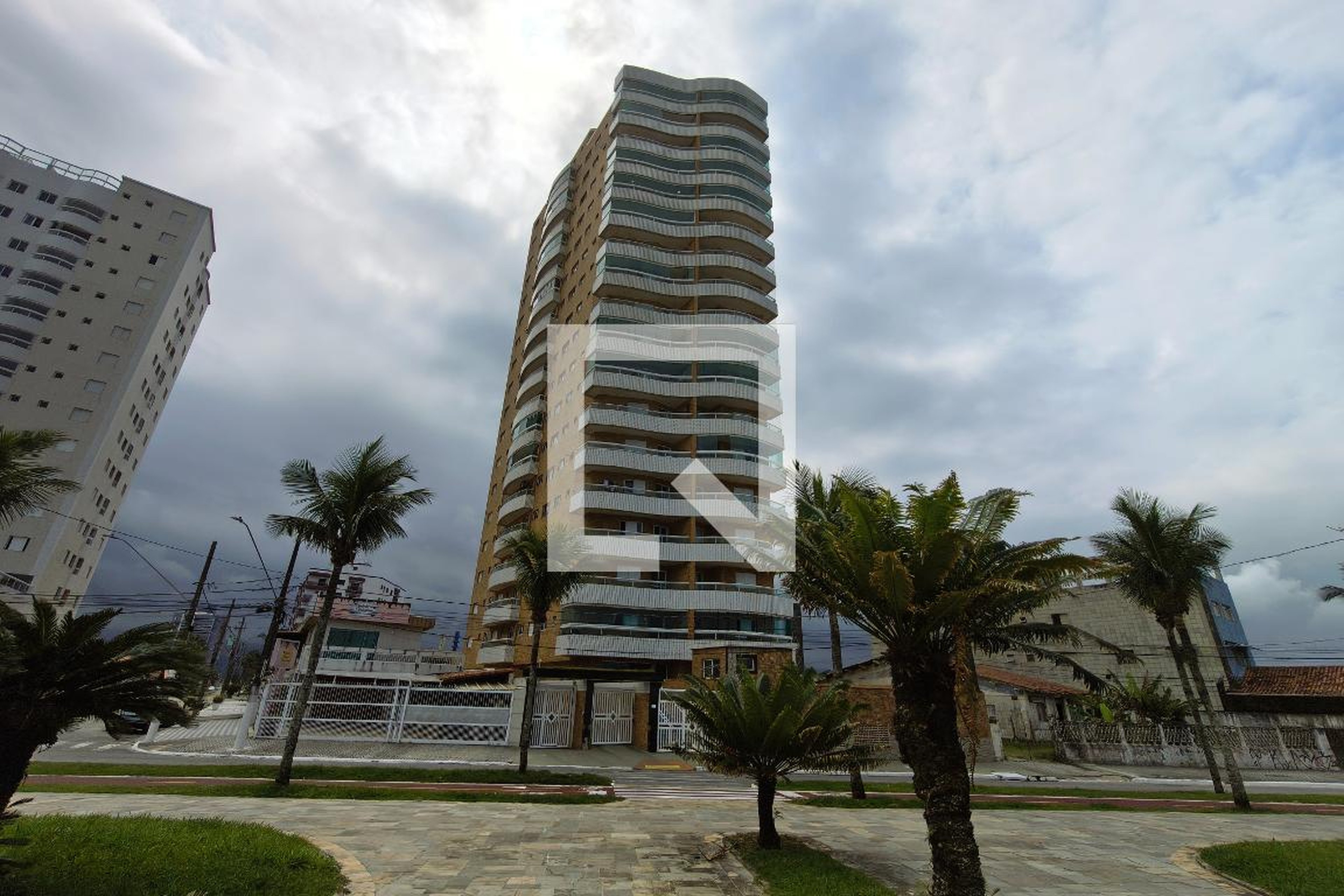 Fachada Condomínio Mirza