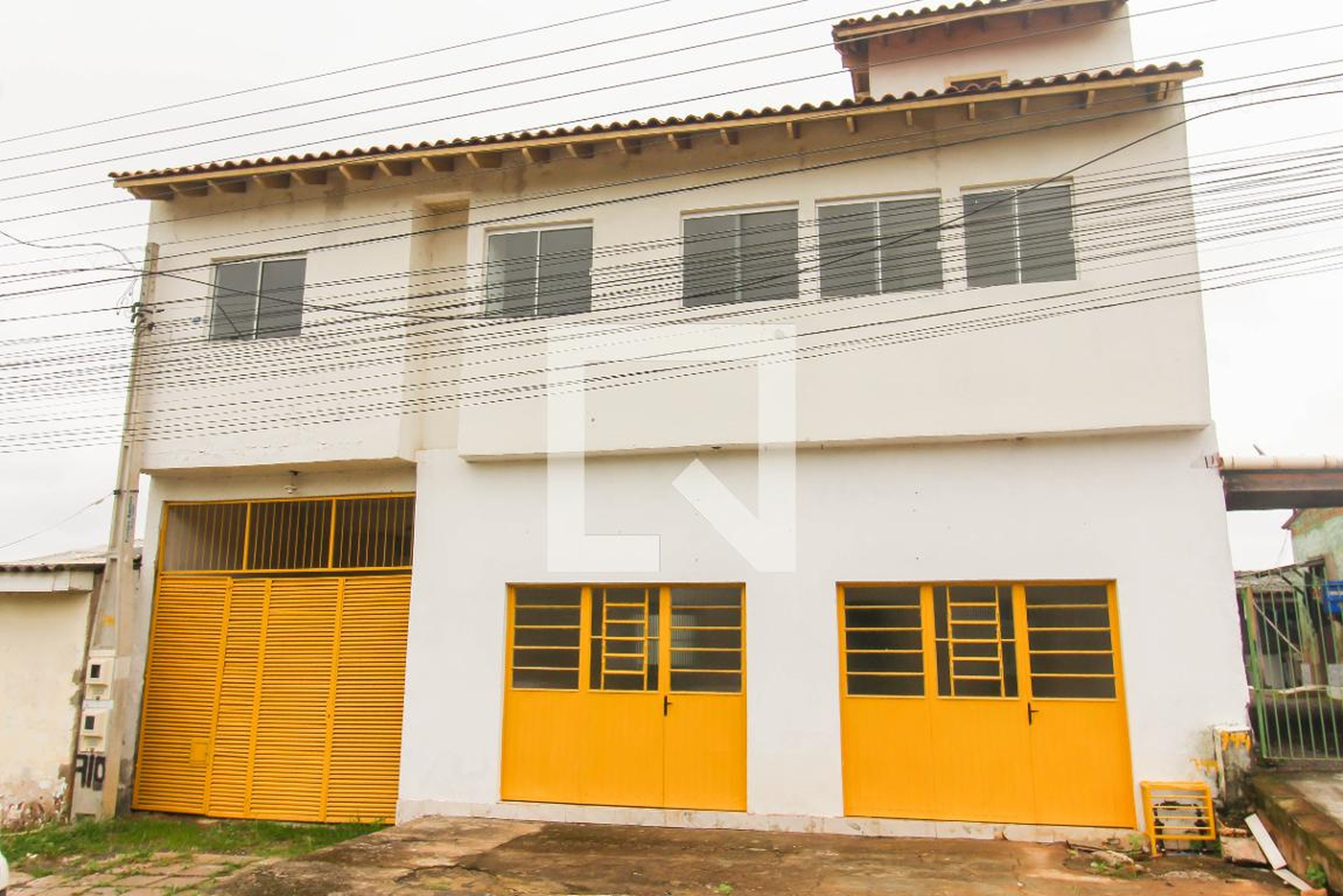 Fachada Condomínio em Rua Ernesto da Silva Rocha, 744