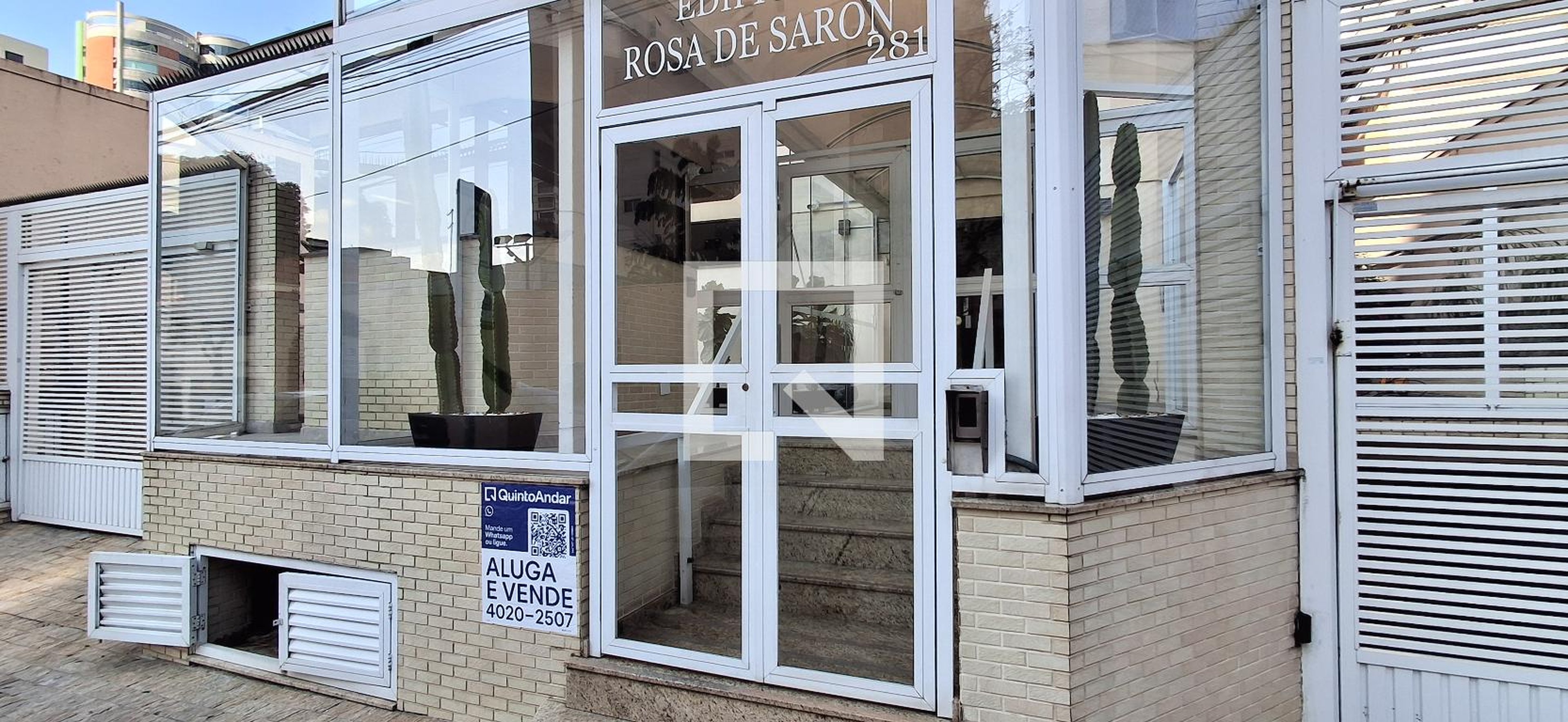 Fachada Condomínio em Rua Pinheiro Machado, 281