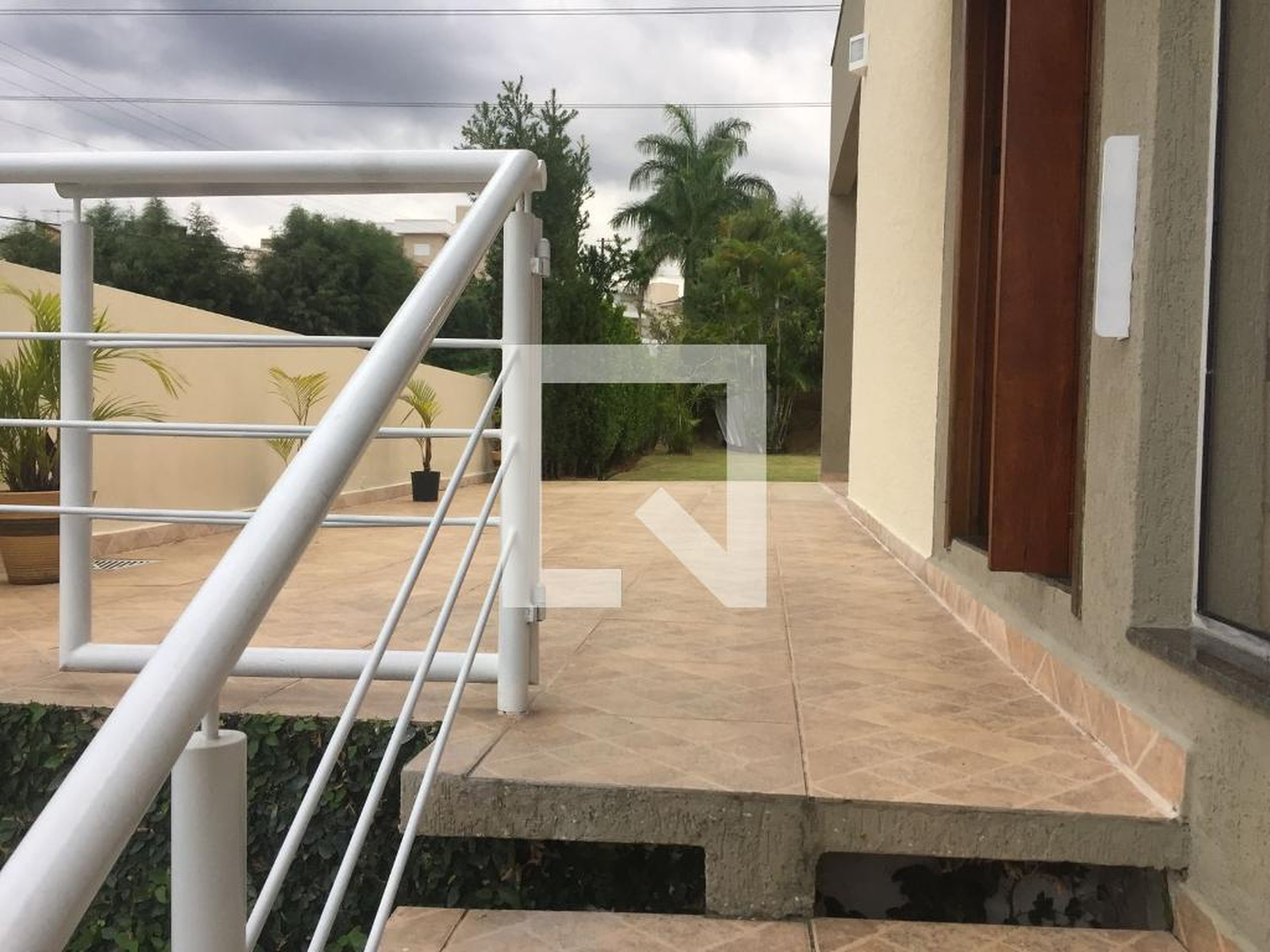 Área externa Condomínio em Estrada Itapeti do Salto, 100