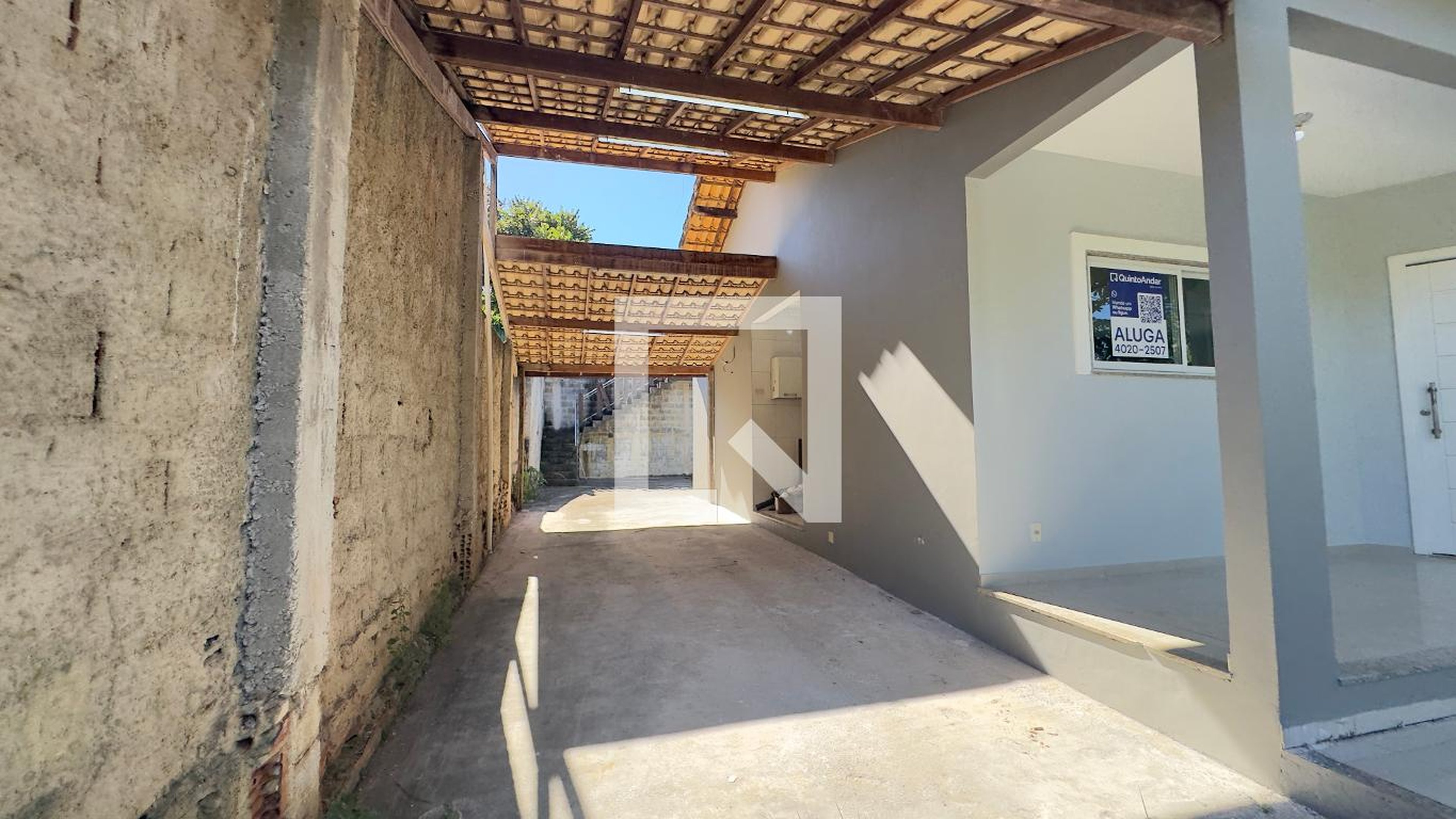 Fachada Condomínio em RJ-106, 13