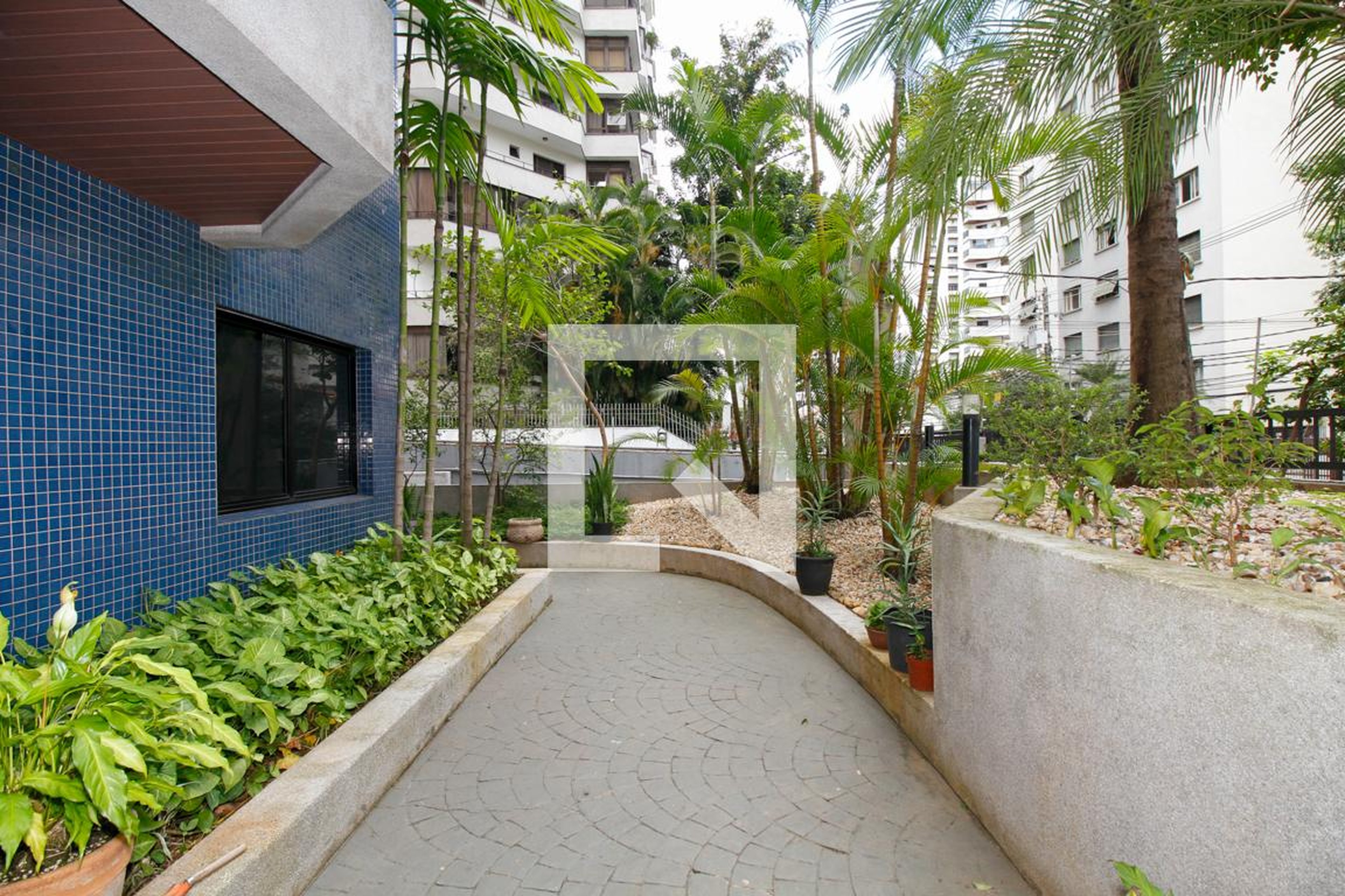 Entrada do Prédio - Edifício Port de Lavillete