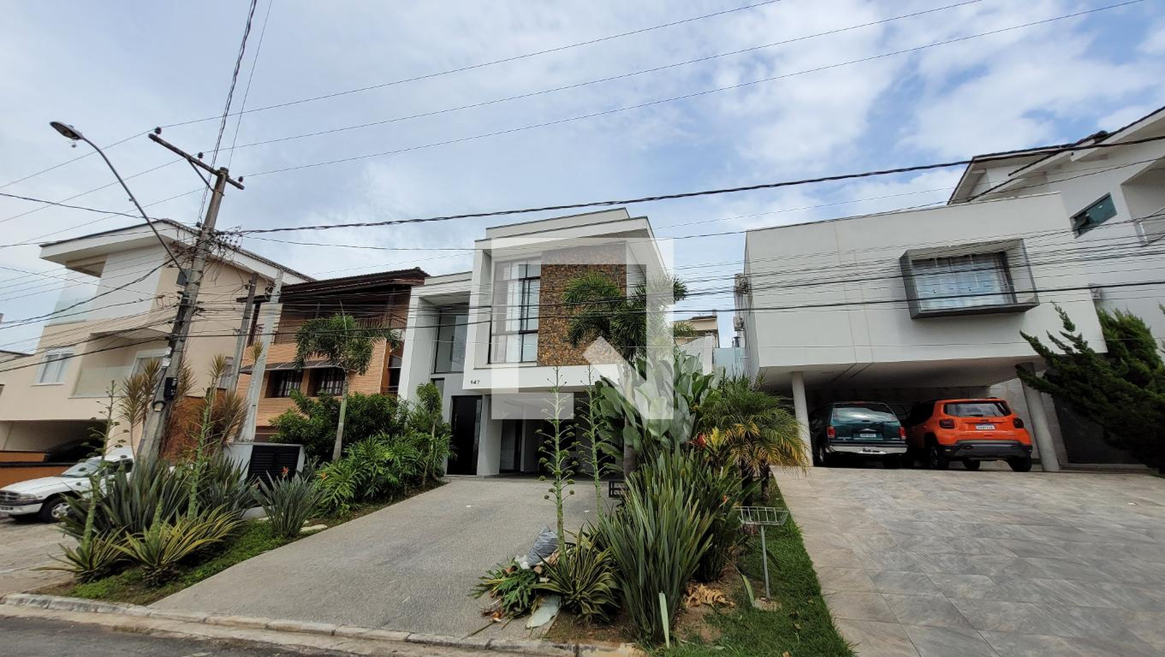 Fachada Condomínio em Avenida das Américas, 01